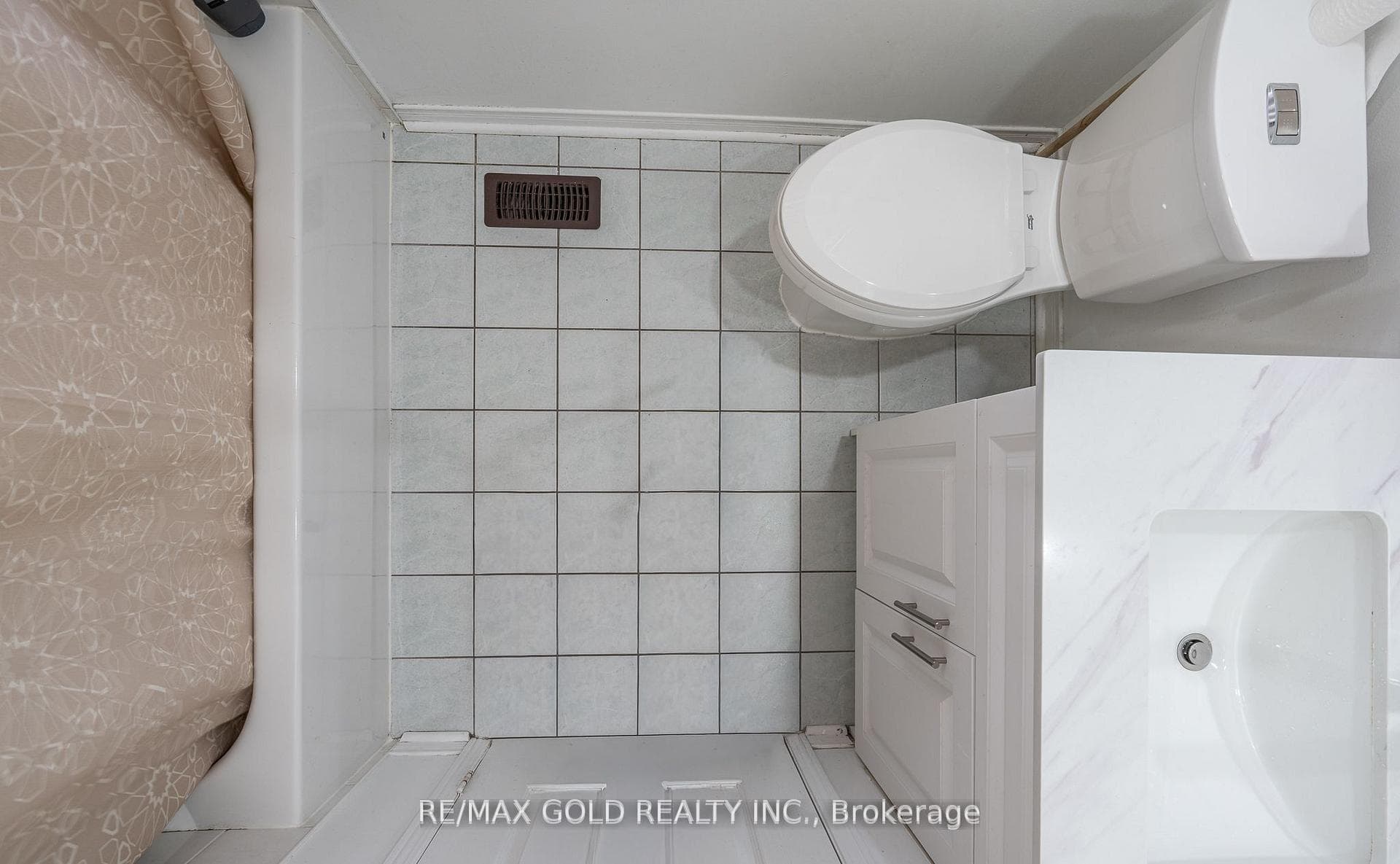 102 Bunchberry Way - Semi-Detached photo 25 of 37 in Brampton, Ontario