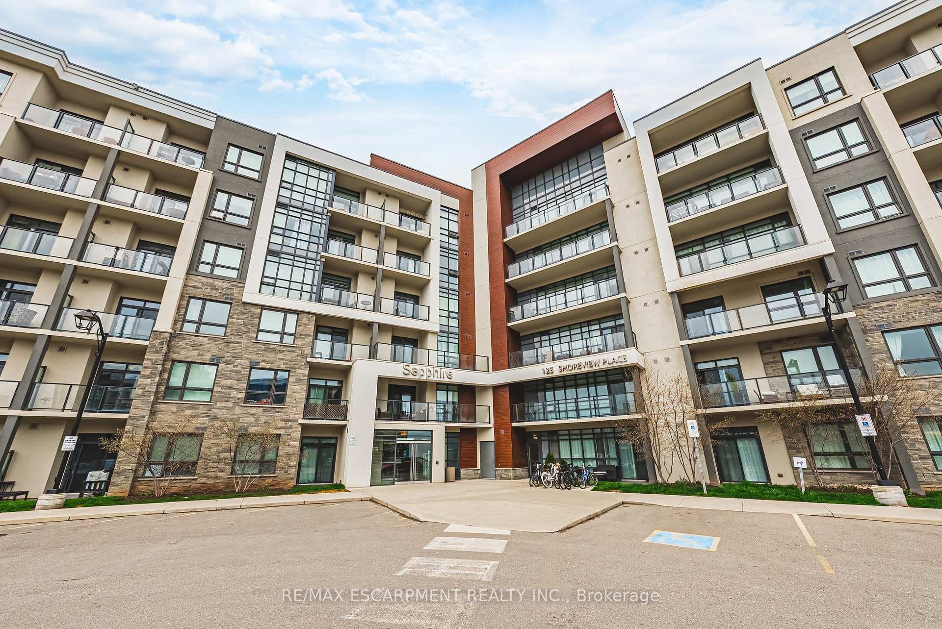 125 Shoreview Place Unit 134 - Condo photo 1 of 25 in Hamilton, Ontario
