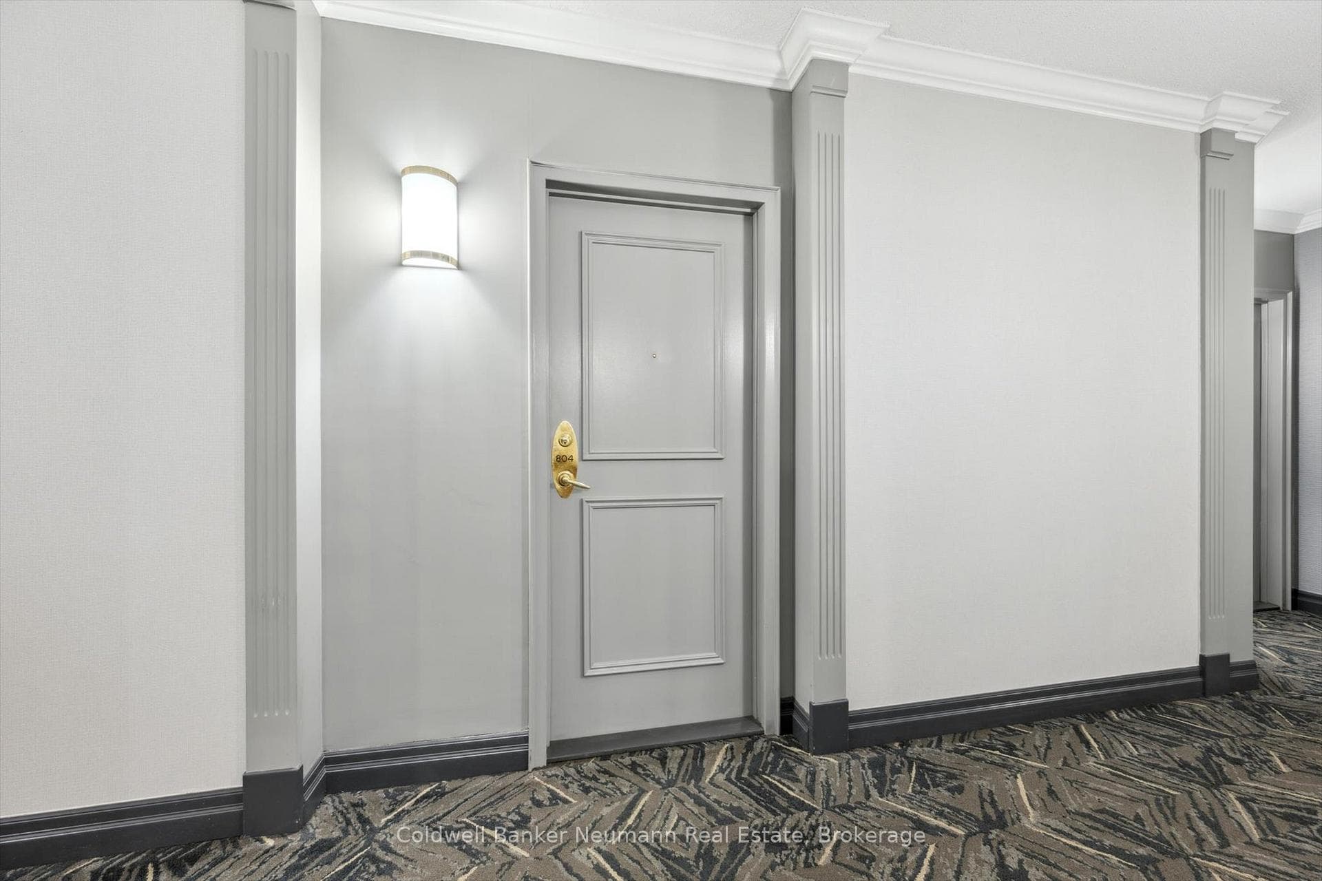 40 Old Mill Road Unit 804 - Condo photo 7 of 31 in Oakville, Ontario