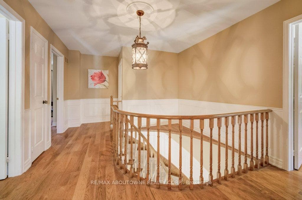 1300 Old Bridle Path - Detached photo 26 of 43 in Oakville, Ontario