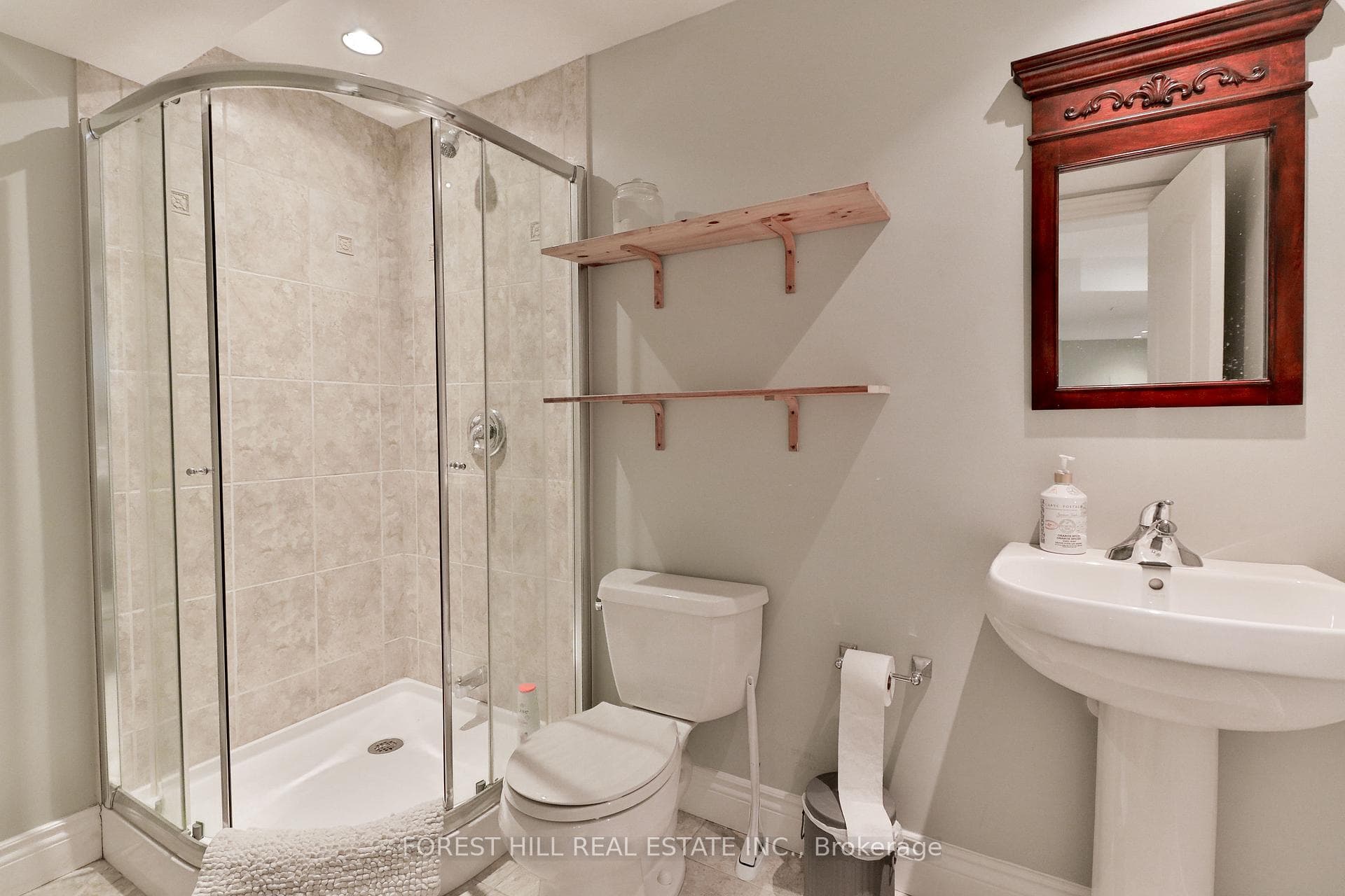 327 Turning Leaf Road - Detached photo 39 of 43 in Oakville, Ontario