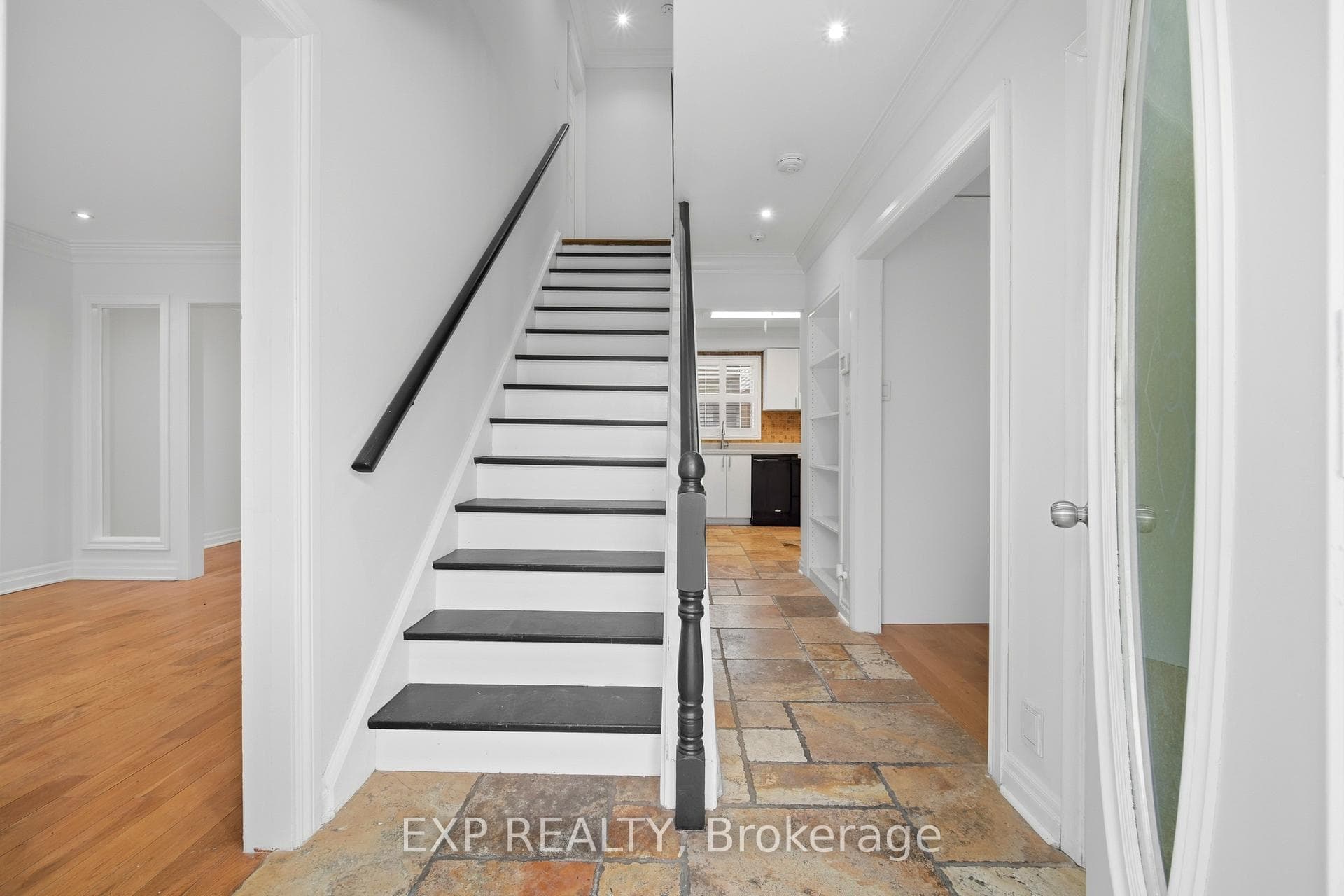 2065 Westfield Drive - Detached photo 6 of 50 in Mississauga, Ontario