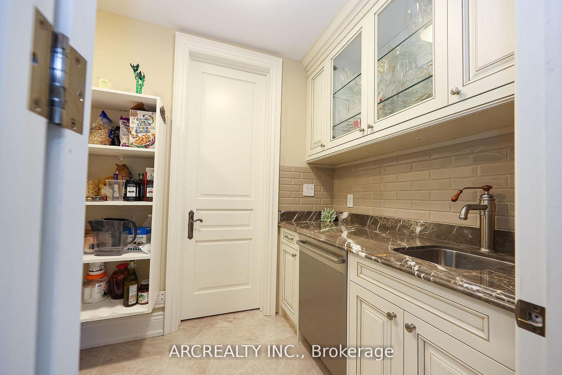 188 Alfred Avenue - Detached photo 16 of 49 in Willowdale / Newtonbrook, Ontario