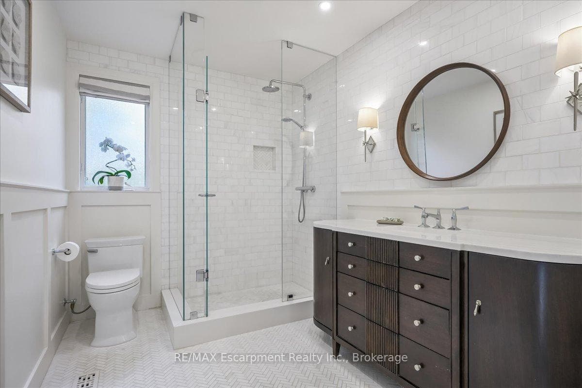 549 Jeanette Drive - Detached photo 29 of 39 in Oakville, Ontario