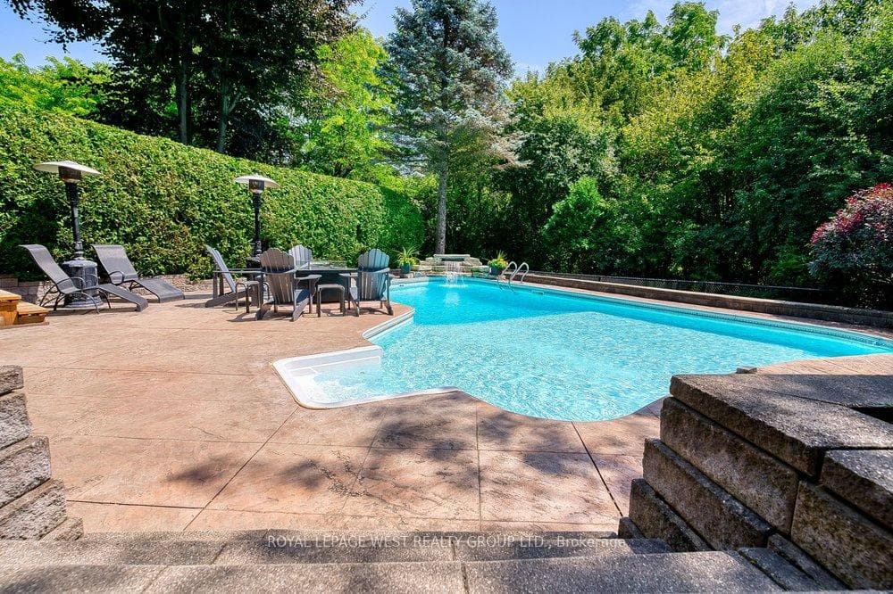 2293 Carpenters Circle - Detached photo 5 of 50 in Oakville, Ontario