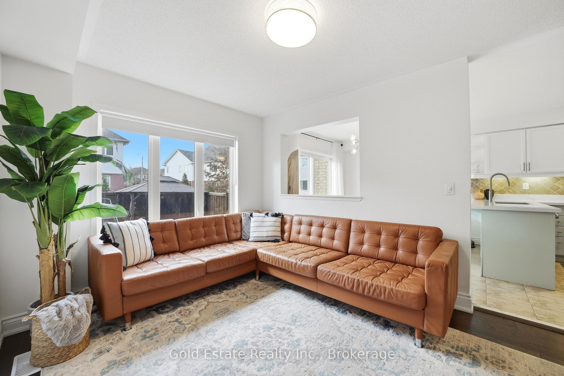 4875 Valera Road - Townhouse photo 9 of 23 in Burlington, Ontario