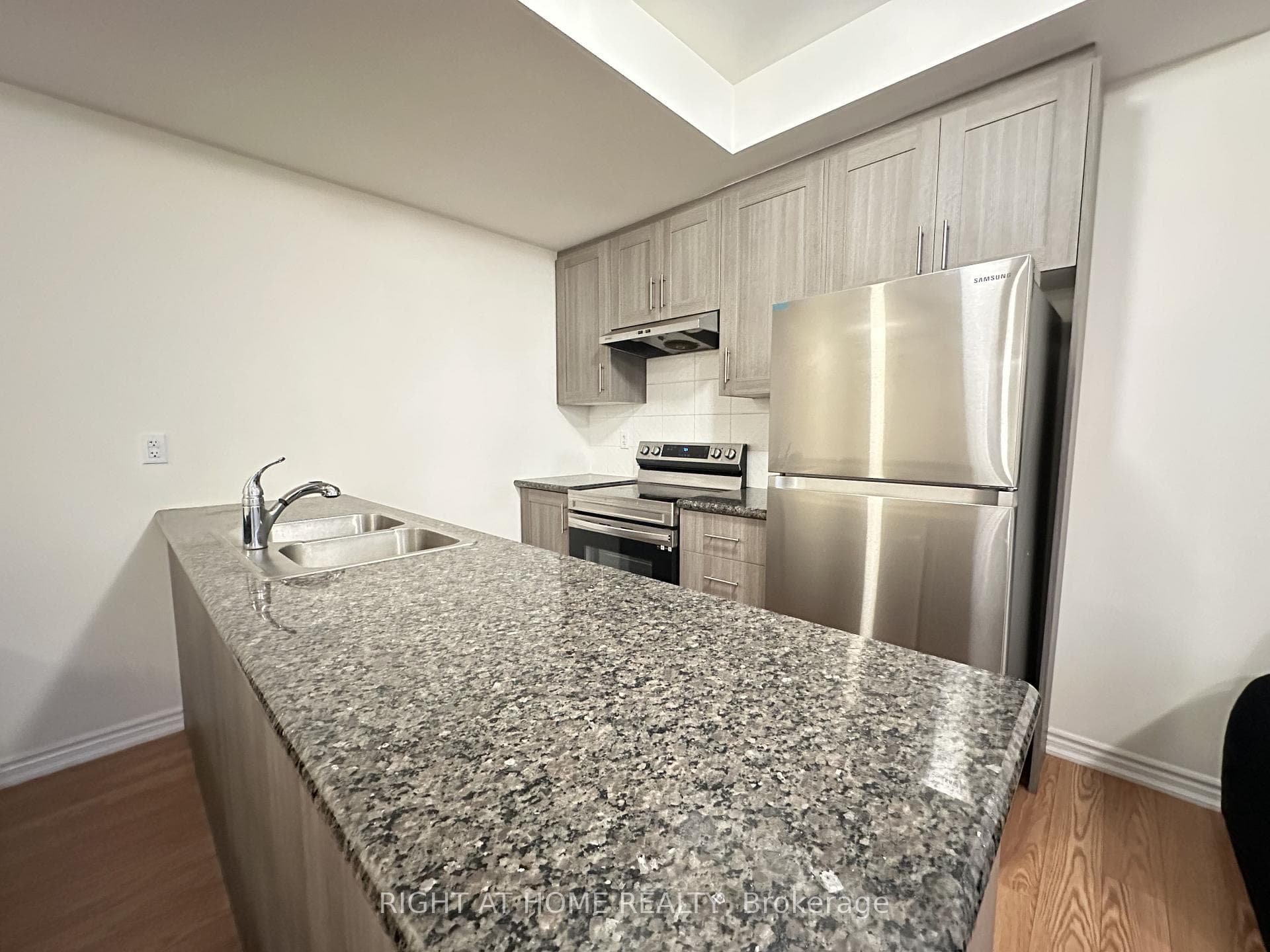 50 Halliford Place Unit 602 - Condo photo 10 of 18 in Brampton, Ontario