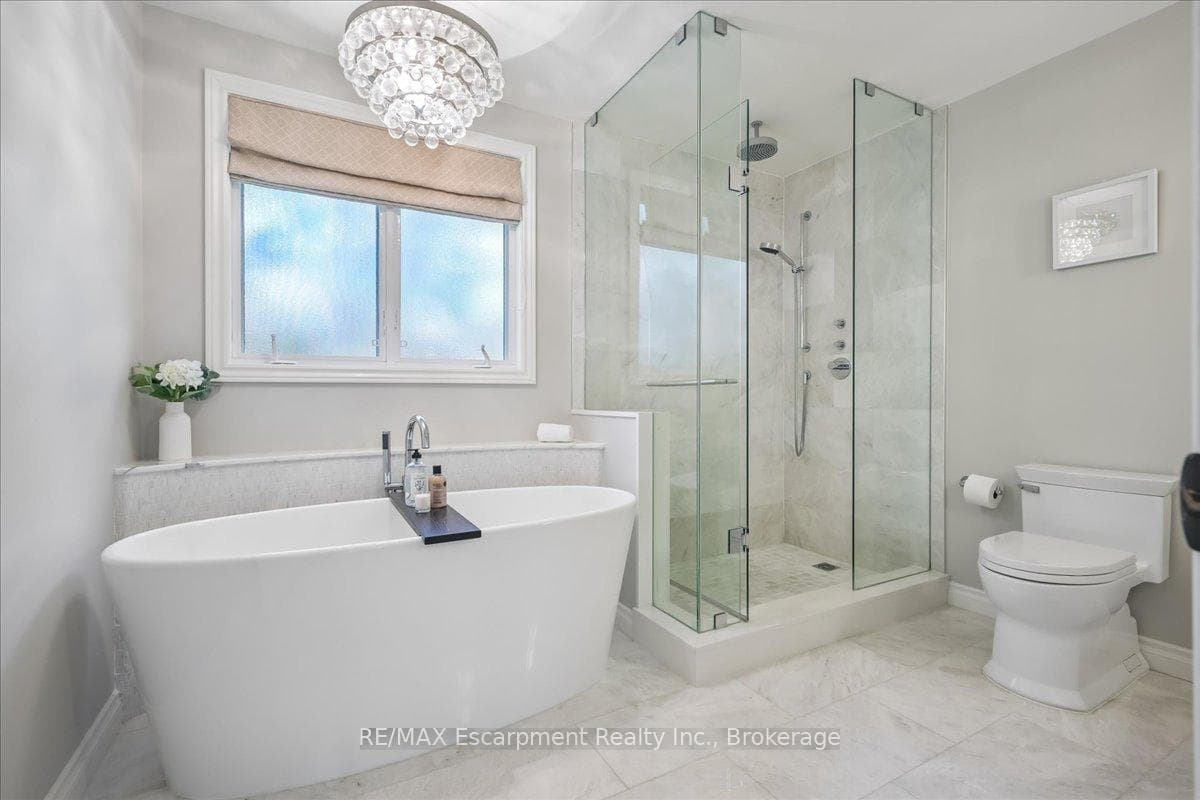 549 Jeanette Drive - Detached photo 27 of 39 in Oakville, Ontario