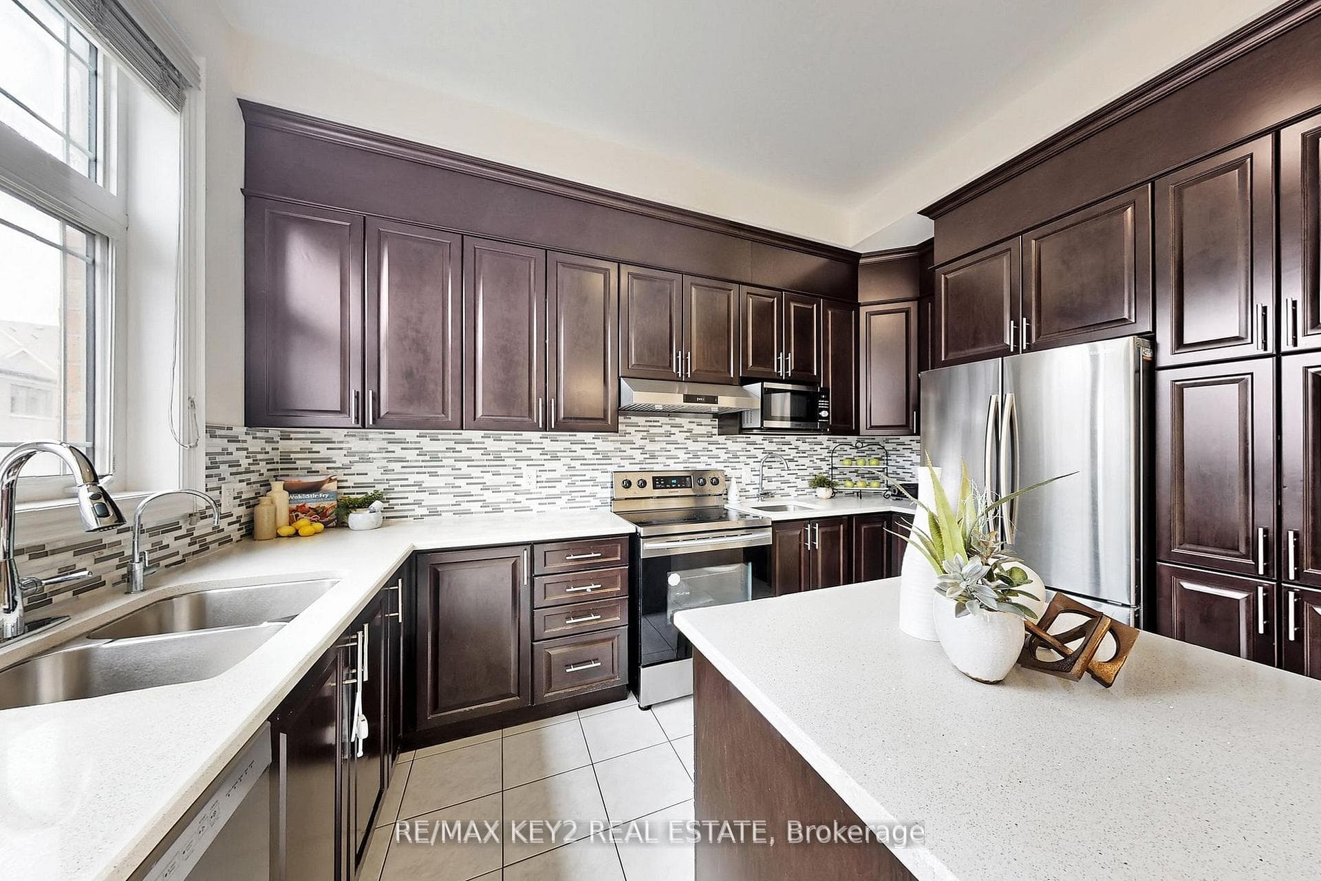10 Lyle Way - Detached photo 16 of 49 in Brampton, Ontario