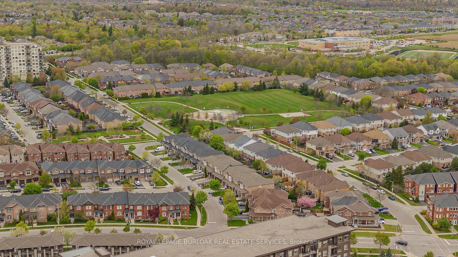 5010 Corporate Drive Unit 307 - Condo photo 2 of 30 in Burlington, Ontario