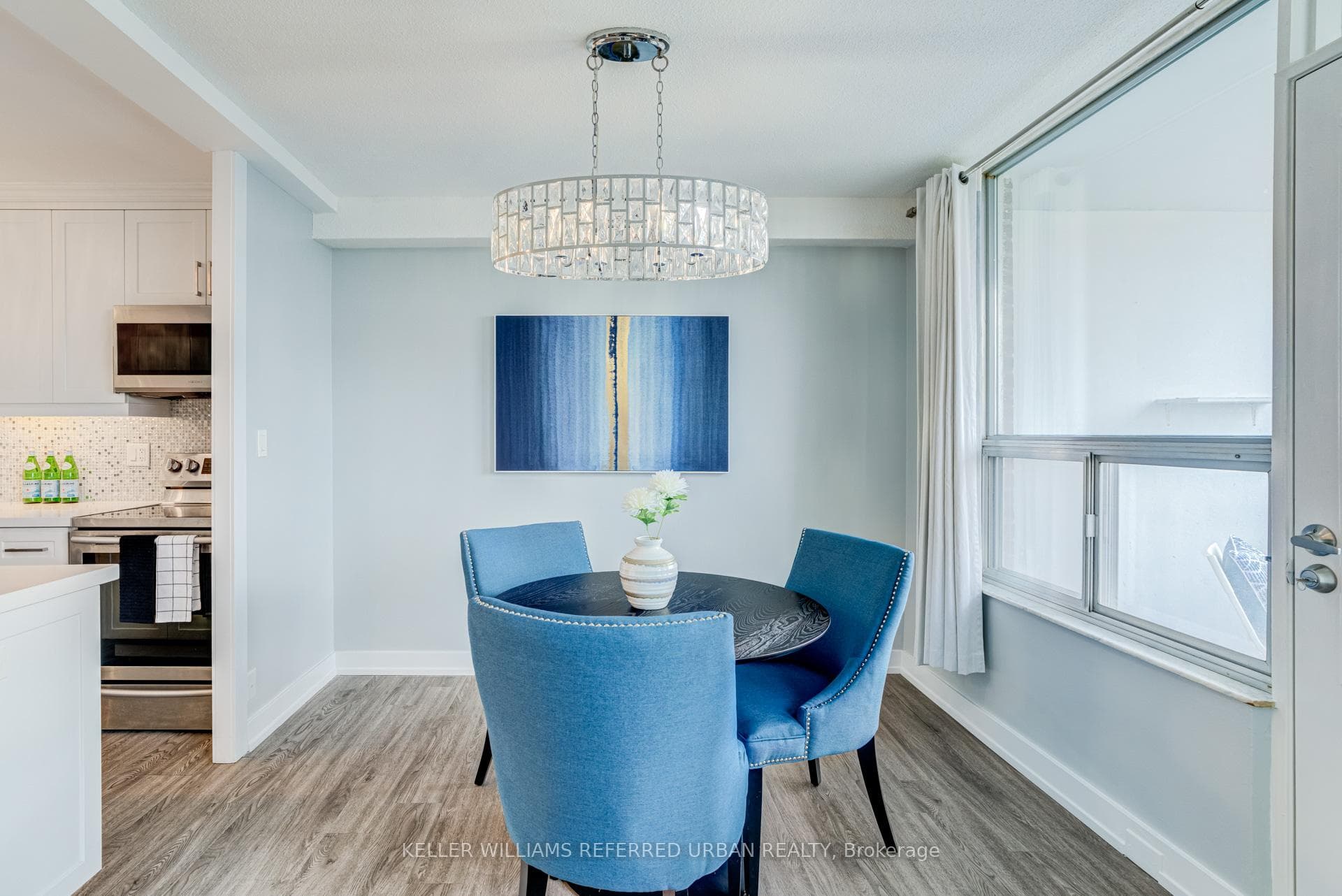 10 Edgecliff Golfway Unit 1417 - Condo photo 8 of 35 in Flemingdon Park / Don Mills, Ontario