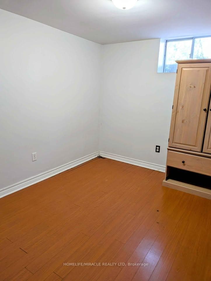 66 Fairglen Avenue - Semi-Detached photo 32 of 35 in Brampton, Ontario