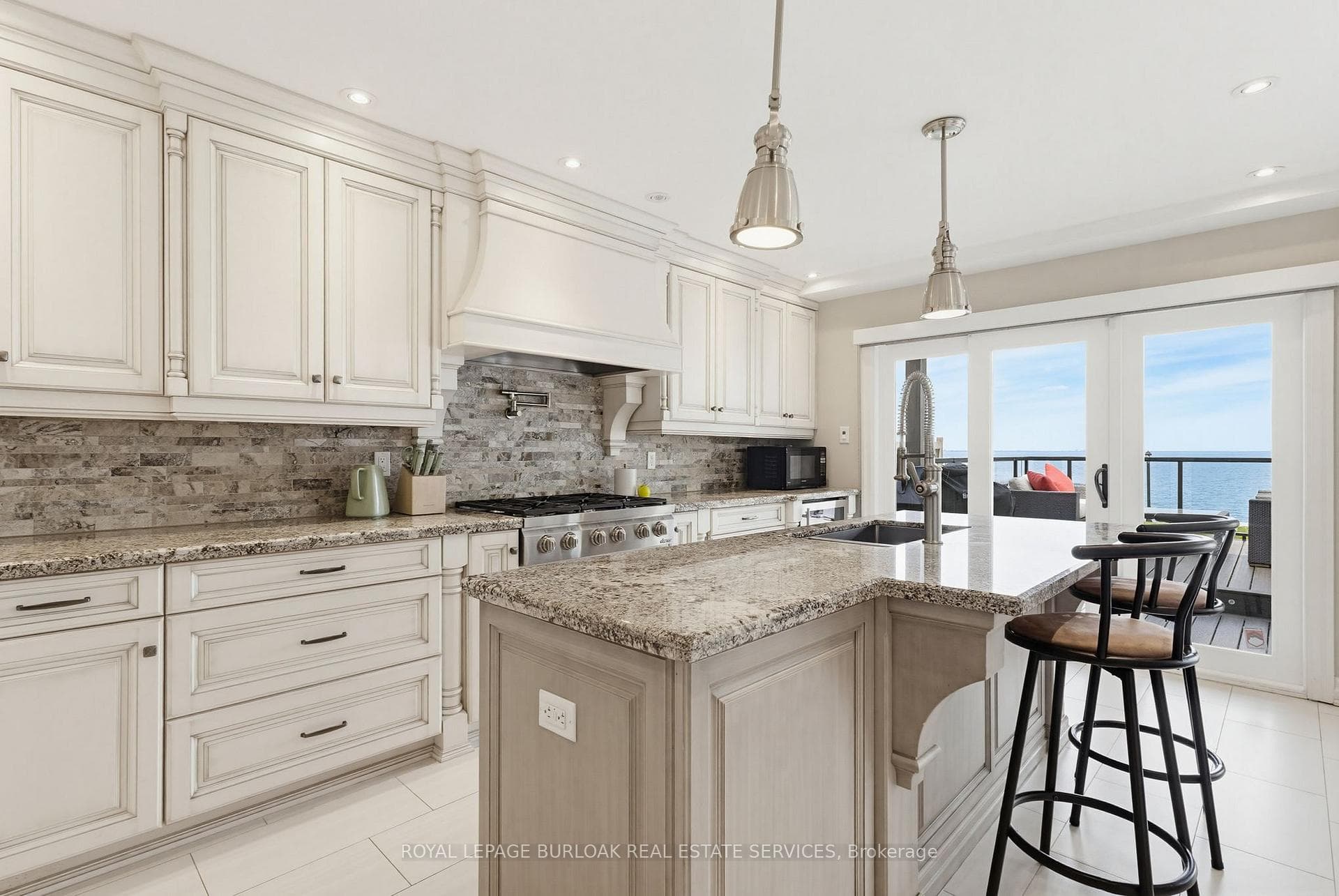 97 Lakeview Drive - Detached photo 13 of 50 in Hamilton, Ontario