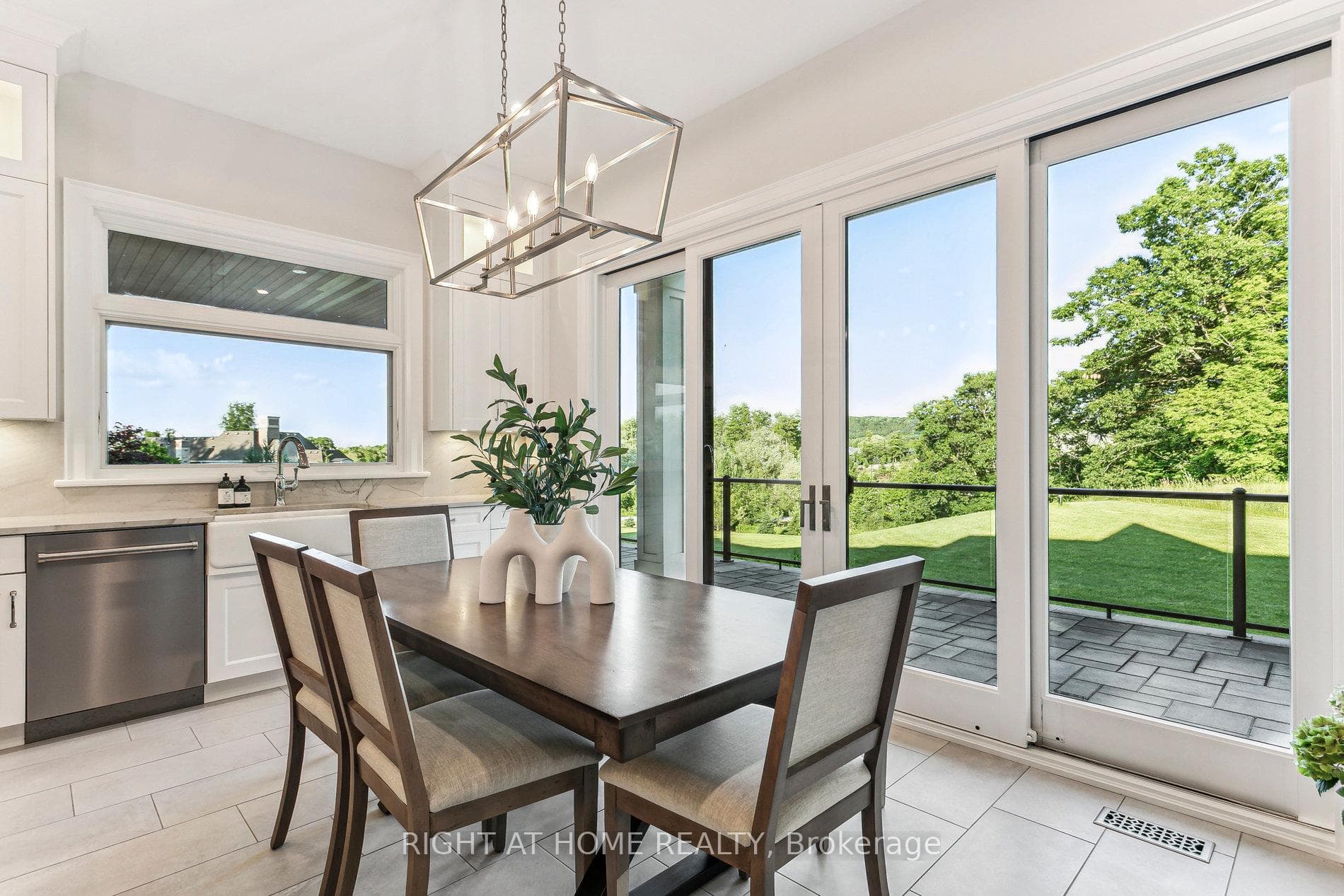 2606 Harvestmoon Lane - Detached photo 15 of 50 in Burlington, Ontario