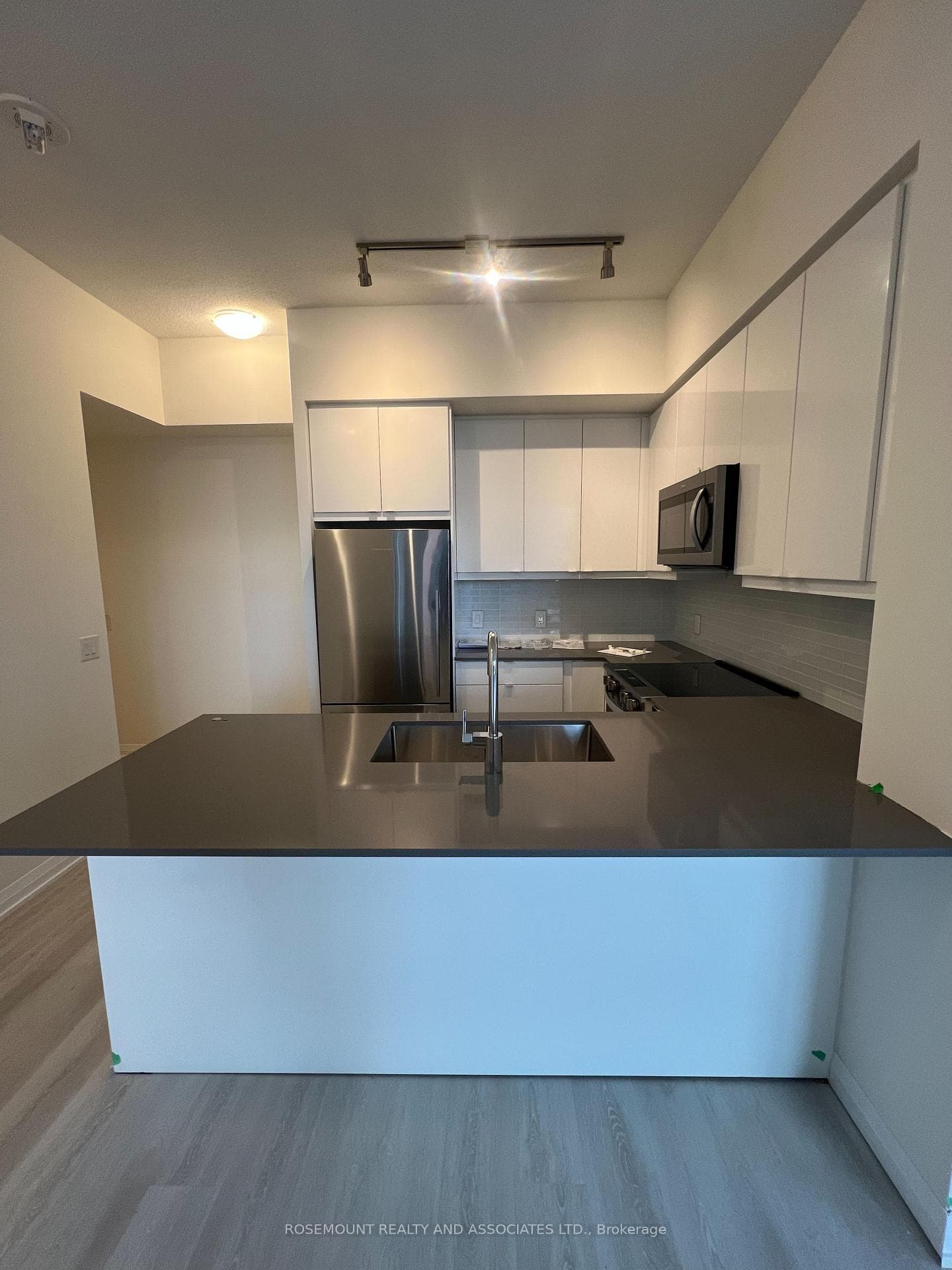 3260 Sheppard Avenue Unit 1004 - Condo photo 5 of 15 in Scarborough Village / Eglinton East, Ontario