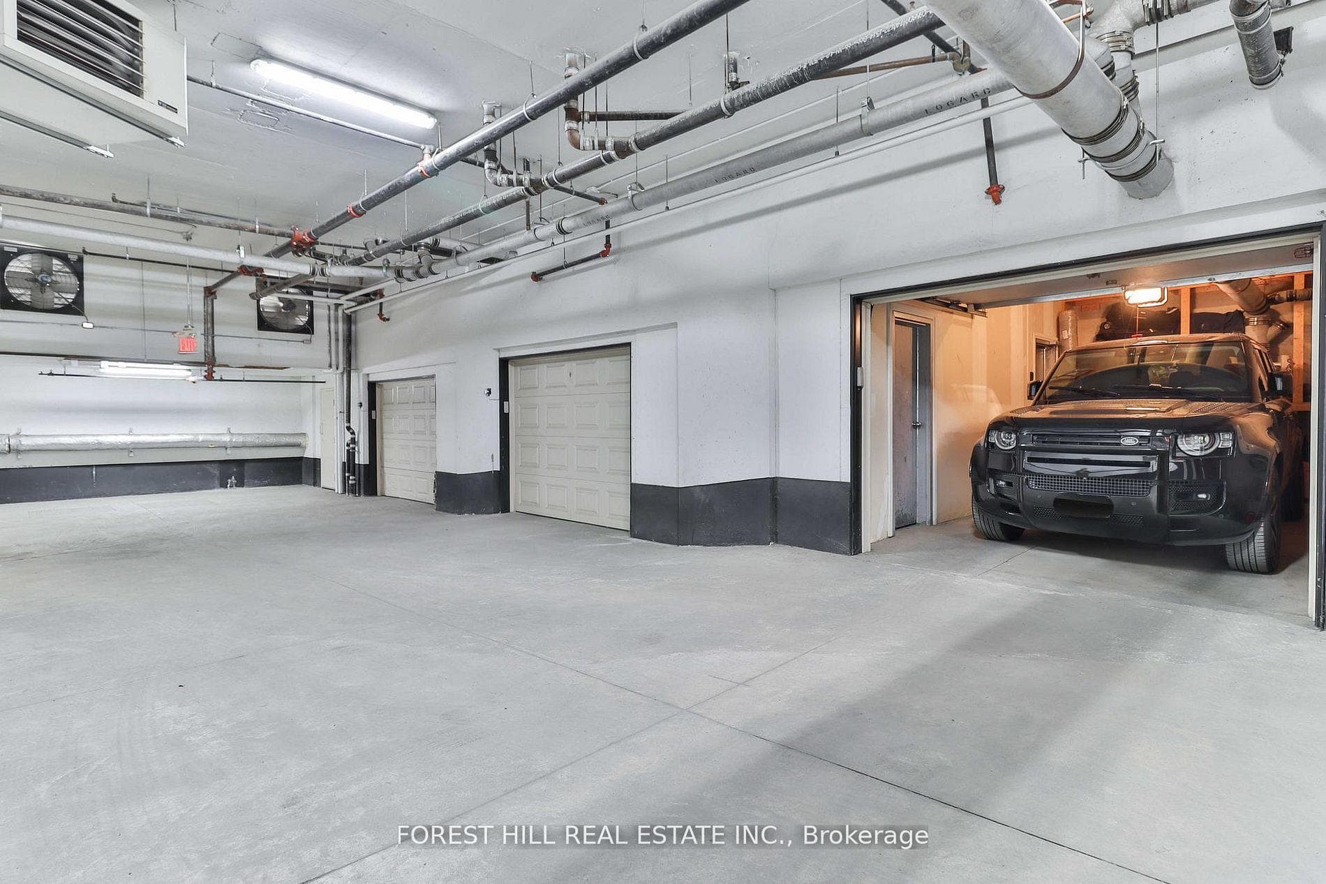 51B Burnaby Boulevard - Townhouse photo 30 of 31 in Forest Hill / Deer Park, Ontario