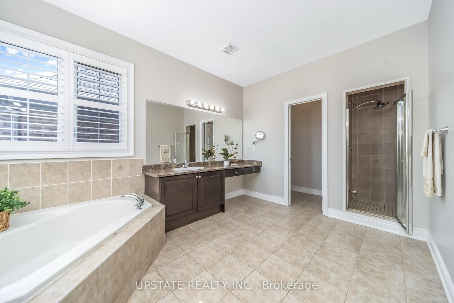 23 Spain Crescent - Detached photo 26 of 47 in Brampton, Ontario