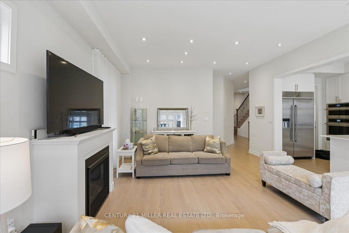 1358 Loon Lane - Detached photo 9 of 40 in Oakville, Ontario