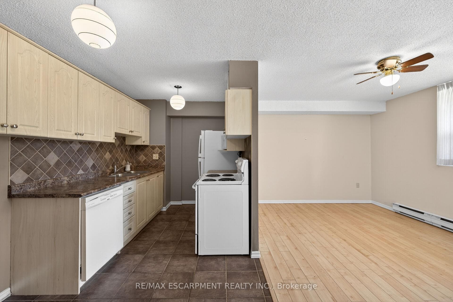 700 Dynes Road Unit 101 - Condo photo 8 of 48 in Burlington, Ontario