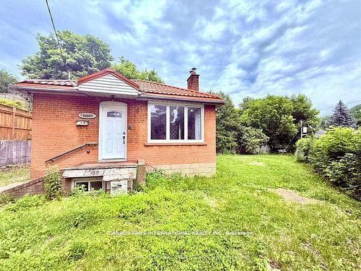 1 Lundy Avenue - home for sale in Bloor West Village / Swansea, Ontario