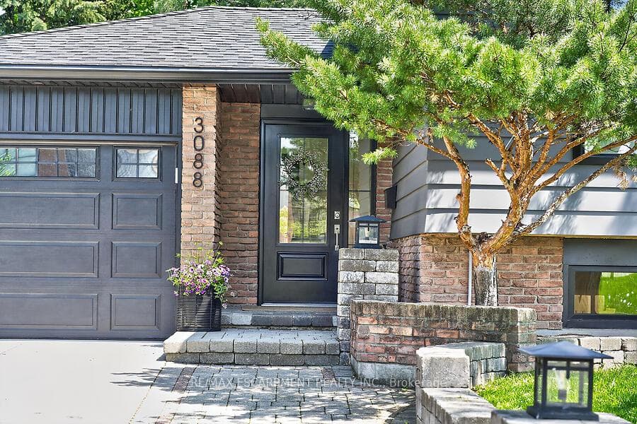 3088 PALMER Drive - Detached photo 2 of 50 in Burlington, Ontario