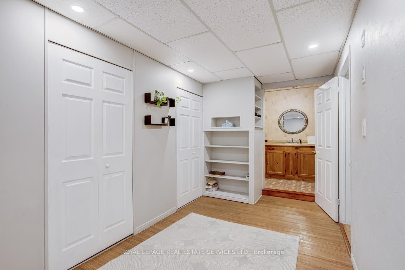195 Cullum Court - Semi-Detached photo 36 of 43 in Burlington, Ontario