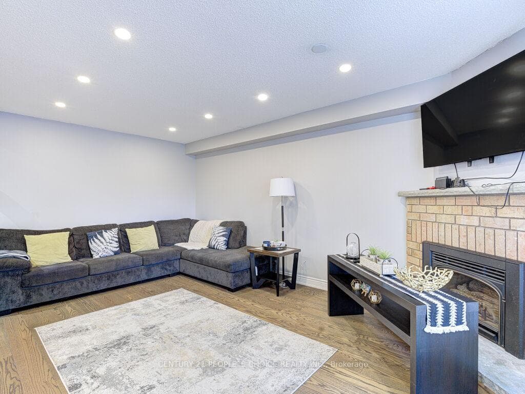 5965 River Grove Avenue - Detached photo 13 of 50 in Mississauga, Ontario