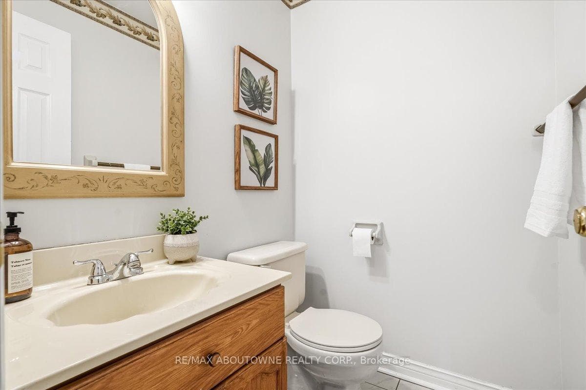 2055 Blacksmith Lane - Detached photo 21 of 49 in Oakville, Ontario