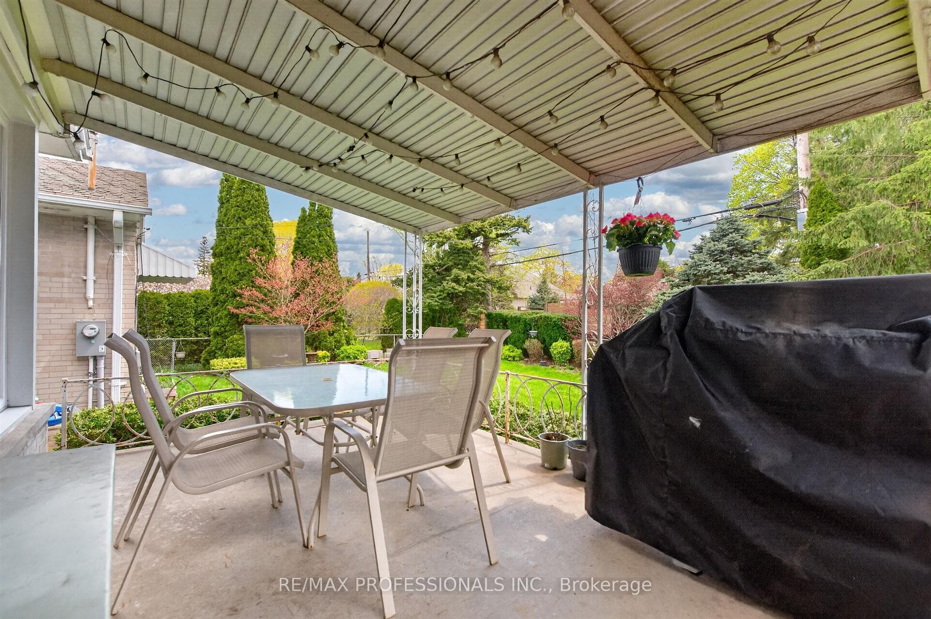 23 Ravensbourne Crescent - Detached photo 39 of 44 in Etobicoke (Islington / Rexdale), Ontario