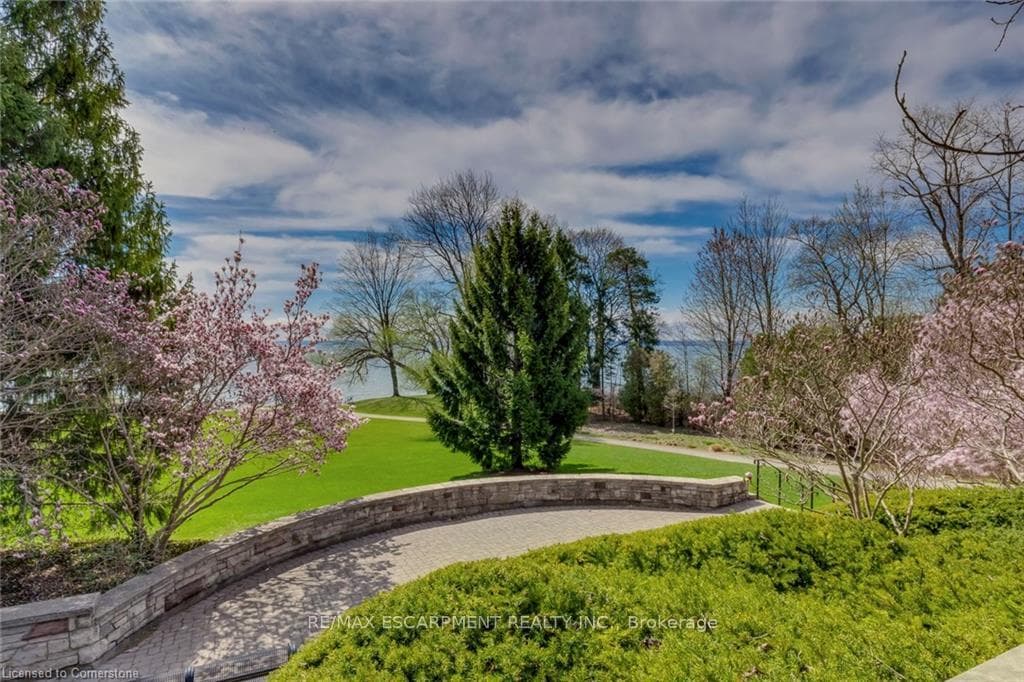 4306 Lakeshore Road - Detached photo 44 of 47 in Burlington, Ontario