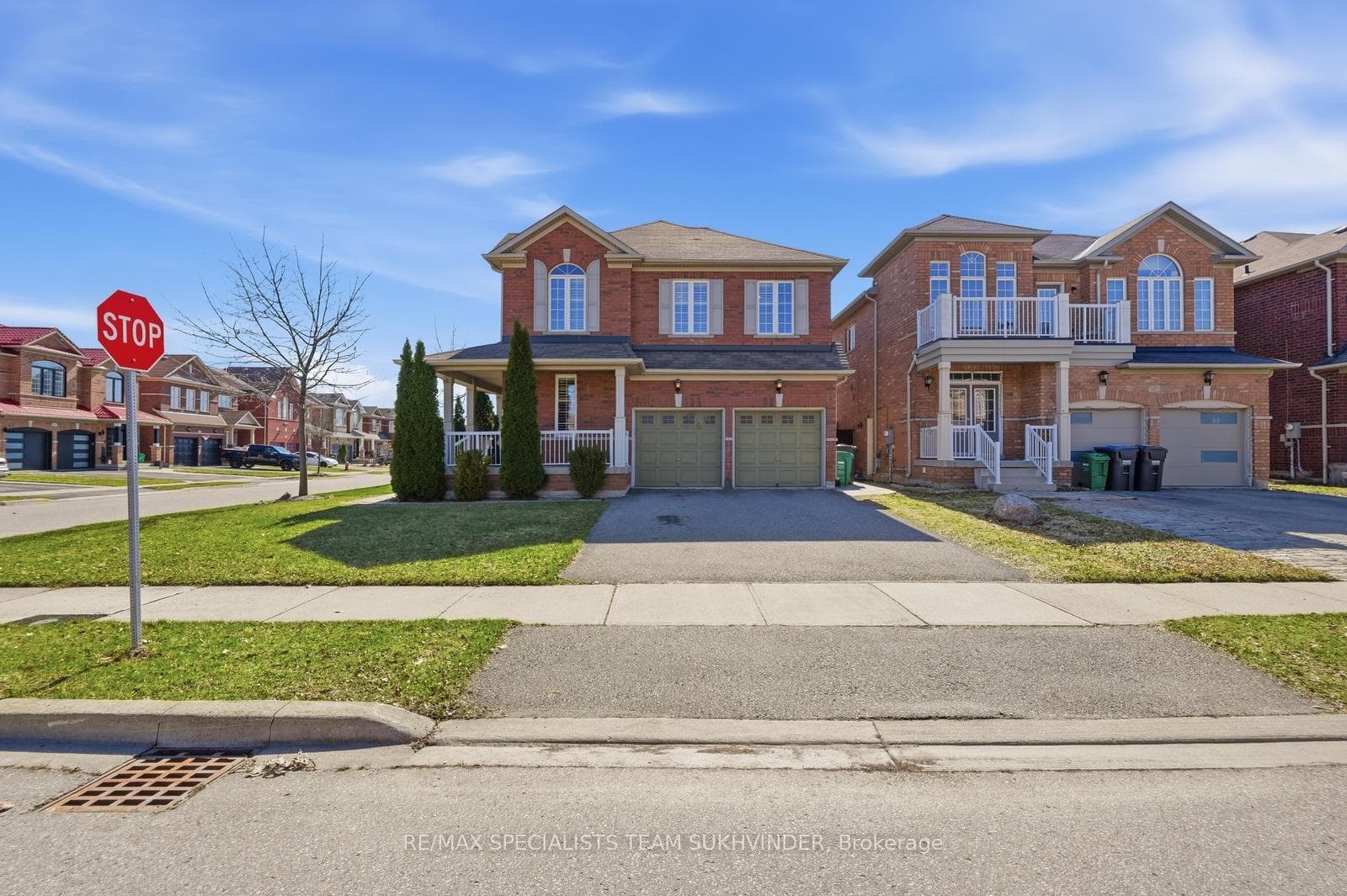 42 Delphinium Way - Detached photo 3 of 40 in Brampton, Ontario