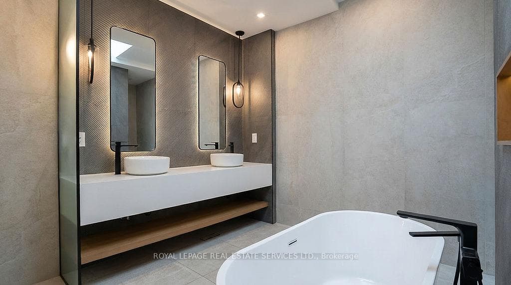 100 Appleby Place - Detached photo 26 of 46 in Burlington, Ontario