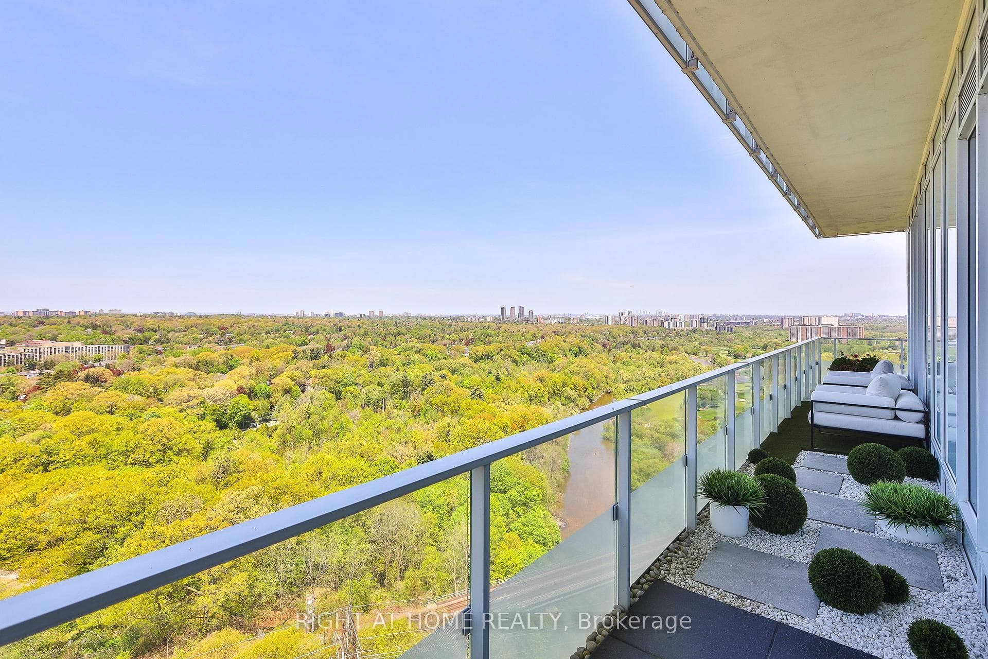 20 Brin Drive Unit 2003 - Condo photo 7 of 32 in Etobicoke (Islington / Rexdale), Ontario