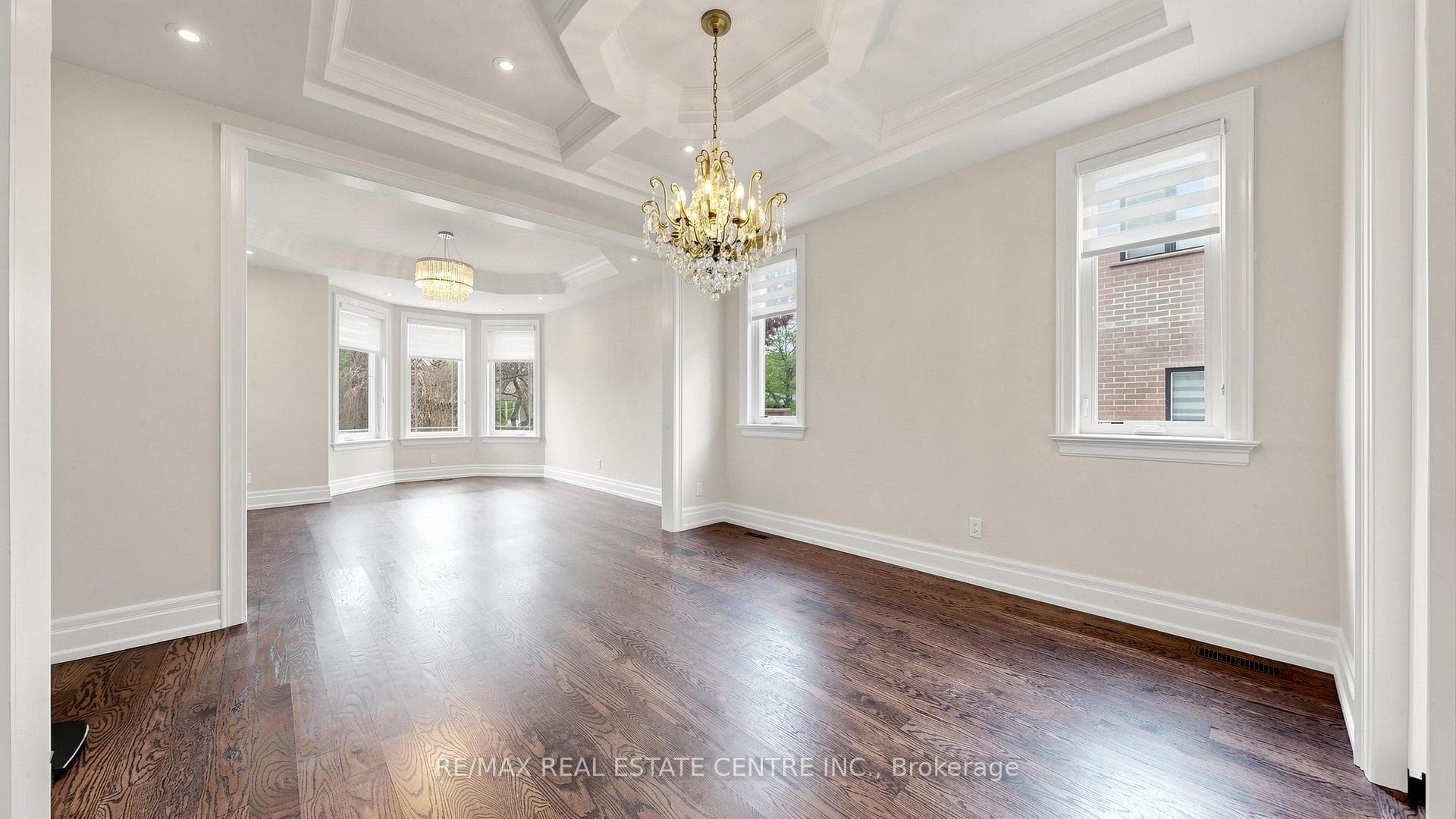 1496 Mansfield Drive - Detached photo 5 of 50 in Oakville, Ontario