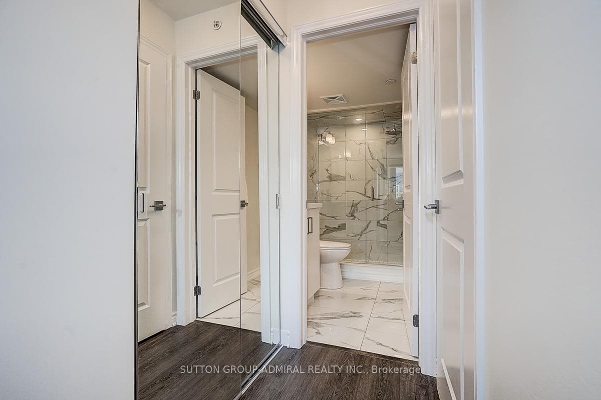 85 Eastwood Park Gardens Unit 18 - Condo photo 20 of 33 in Liberty Village / Parkdale / South Parkdale, Ontario