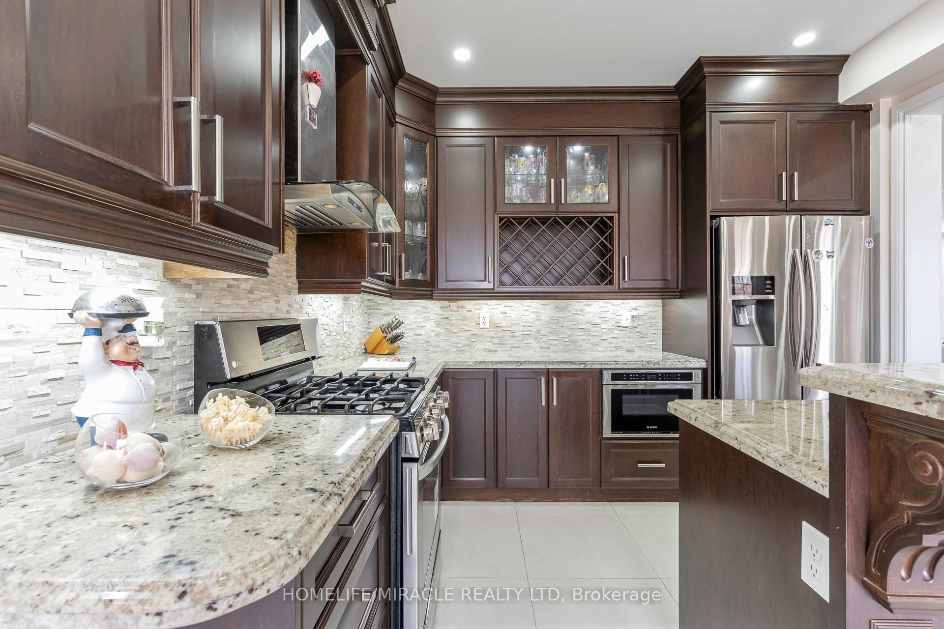 2343 Falling Green Drive - Detached photo 12 of 50 in Oakville, Ontario