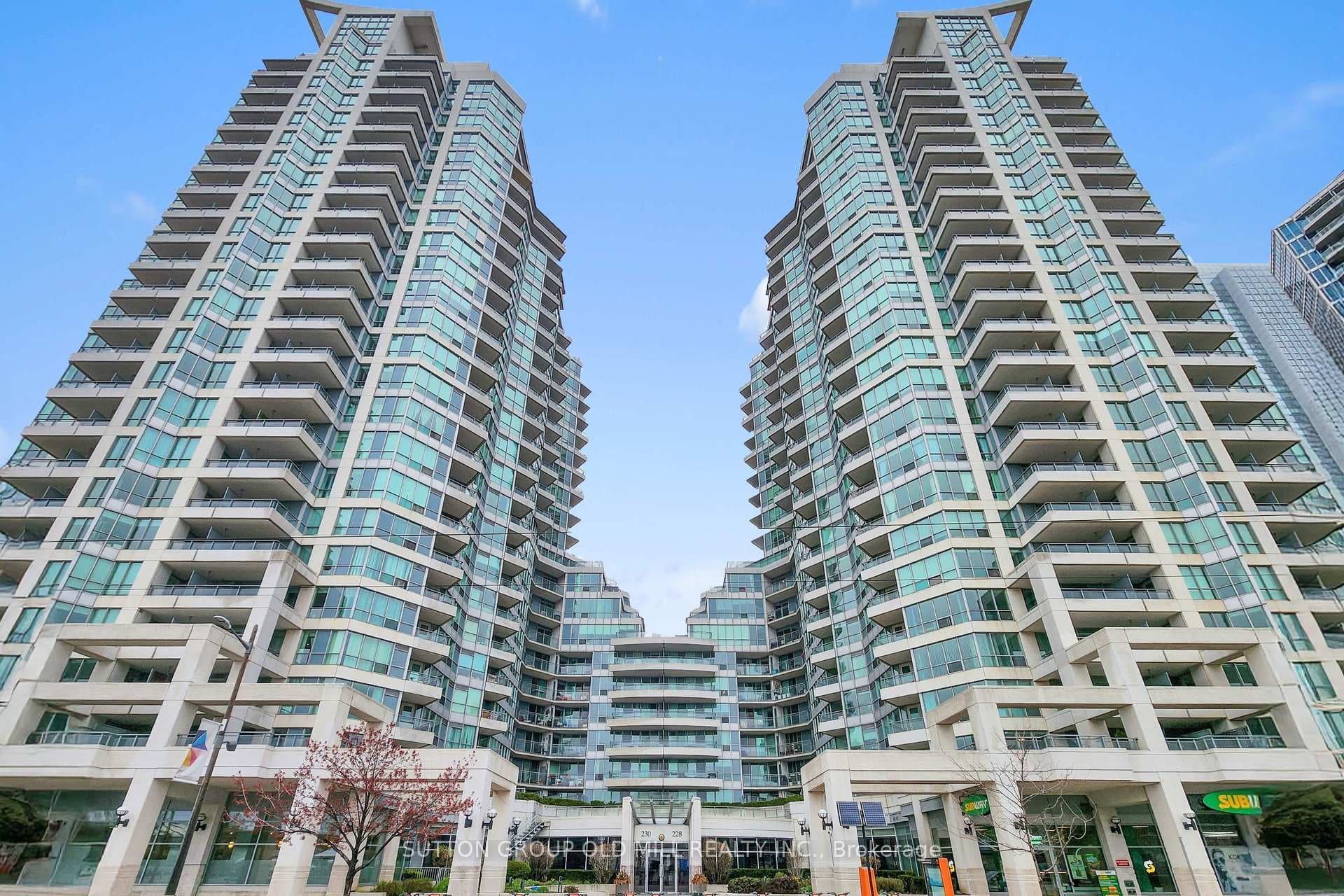 228 Queens Quay Unit 1012 - home for sale in Downtown Toronto / Waterfront, Ontario
