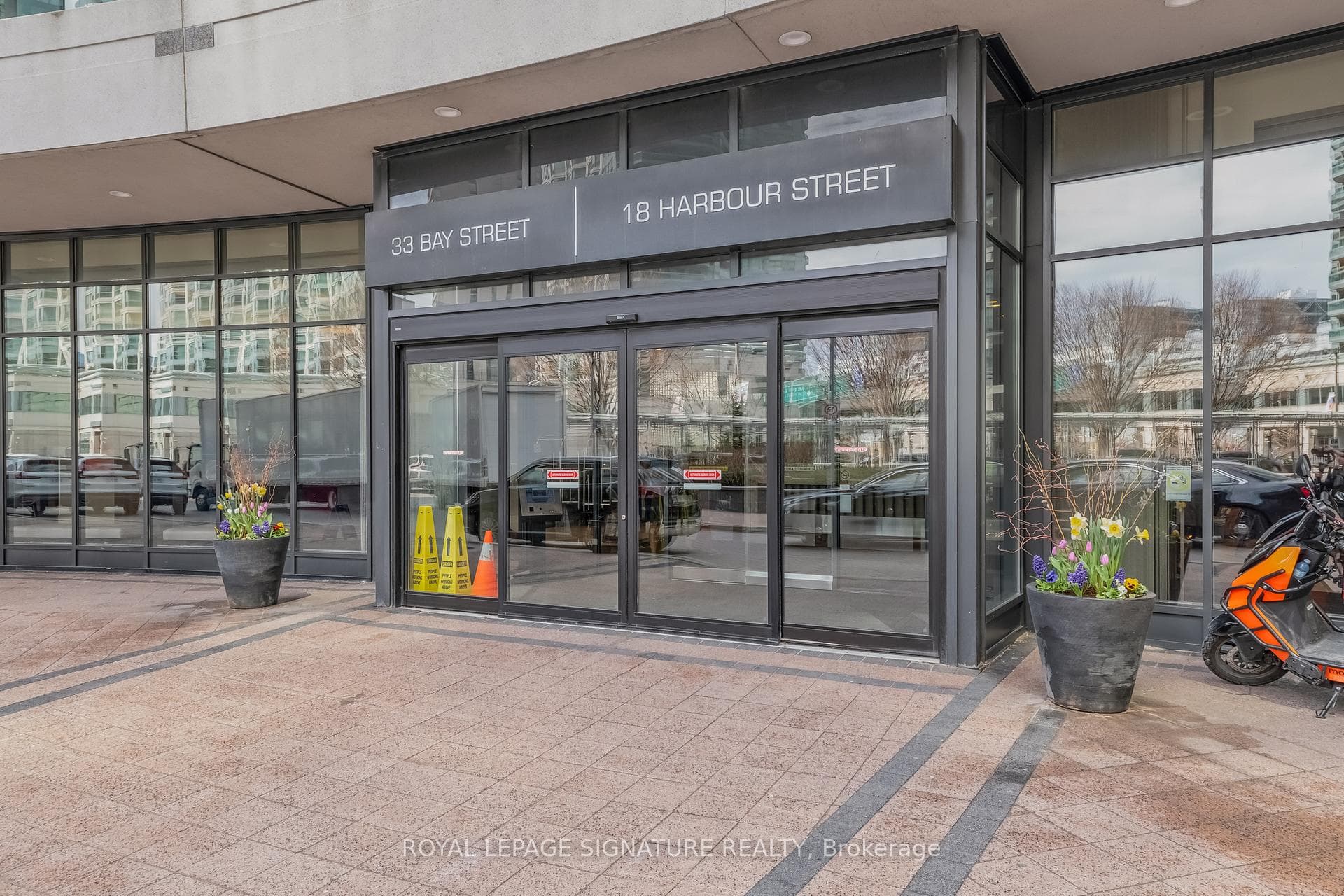 18 Harbour Street Unit 1801 - Condo photo 33 of 35 in Downtown Toronto / Waterfront, Ontario