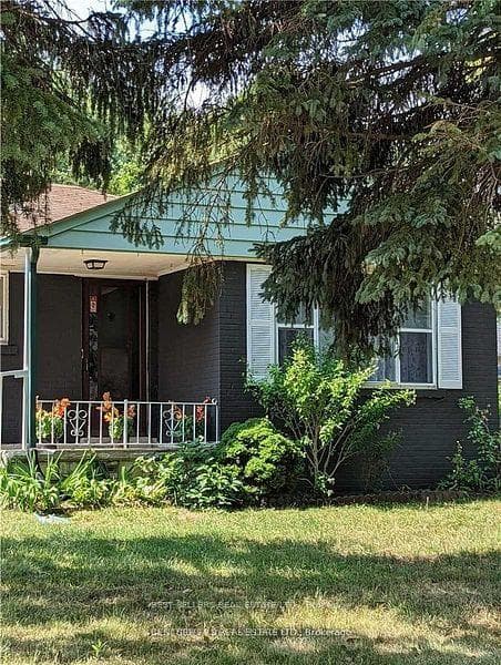 320 Ashbury Road - home for sale in Oakville, Ontario