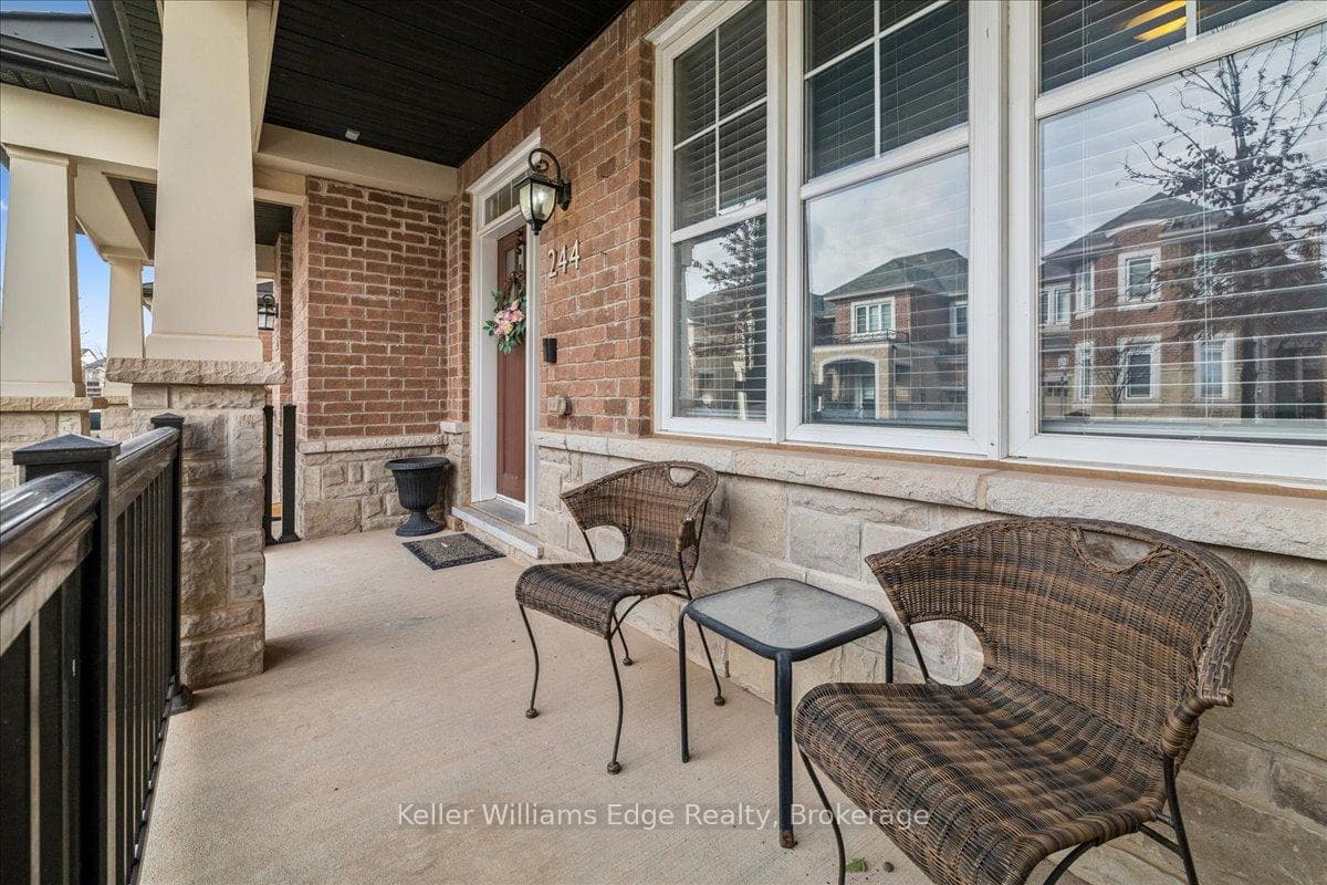 244 Harold Dent Trail - Townhouse photo 3 of 40 in Oakville, Ontario