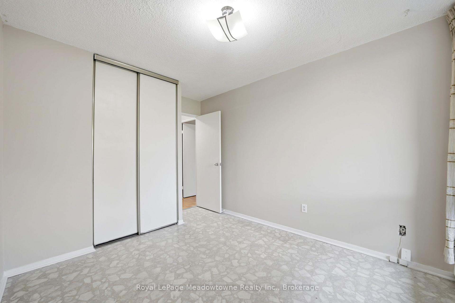 2929 Aquitaine Avenue Unit 215 - Condo photo 22 of 26 in Mississauga, Ontario