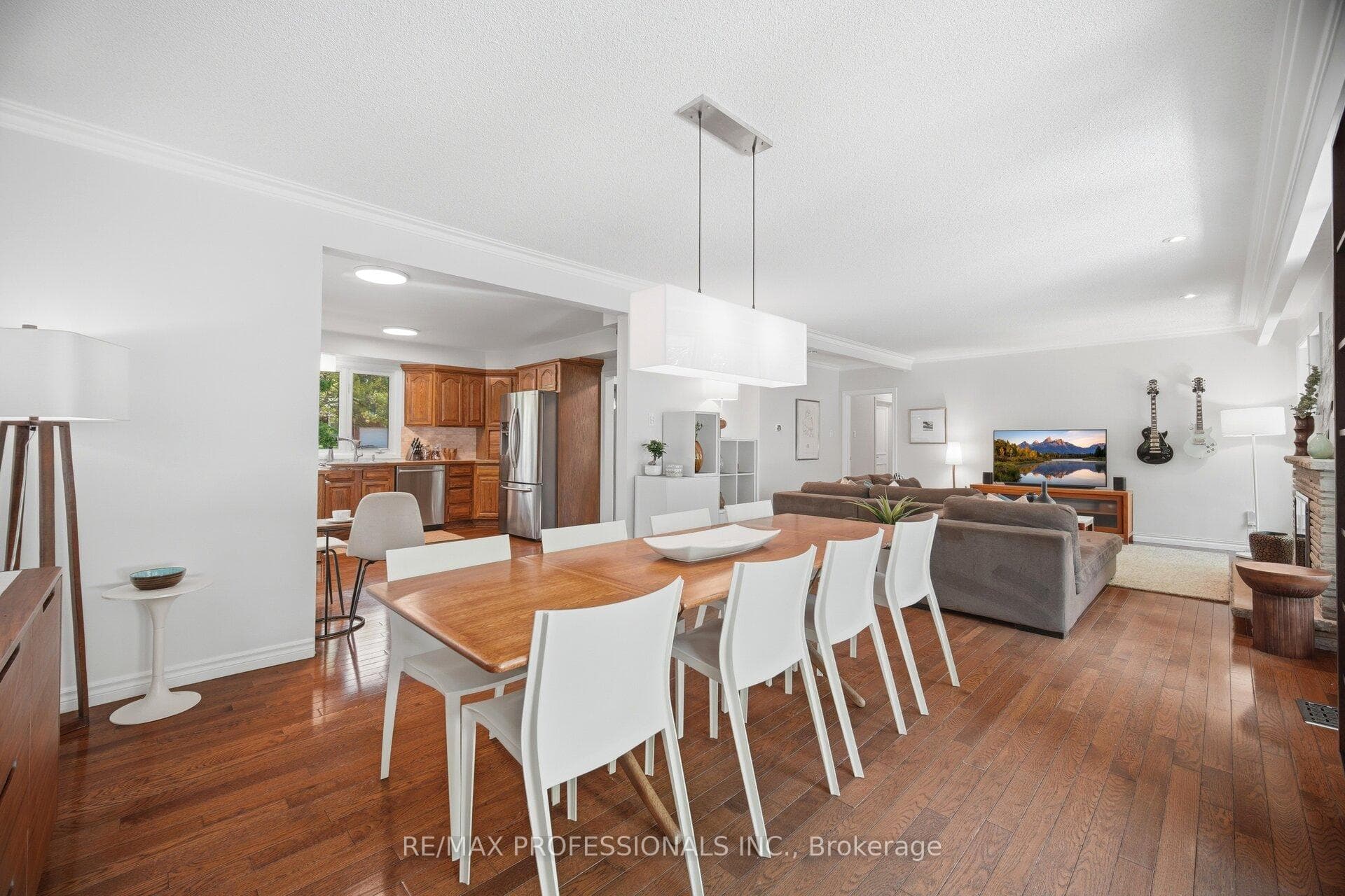 10 Cosway Court - Detached photo 10 of 46 in Etobicoke (Islington / Rexdale), Ontario