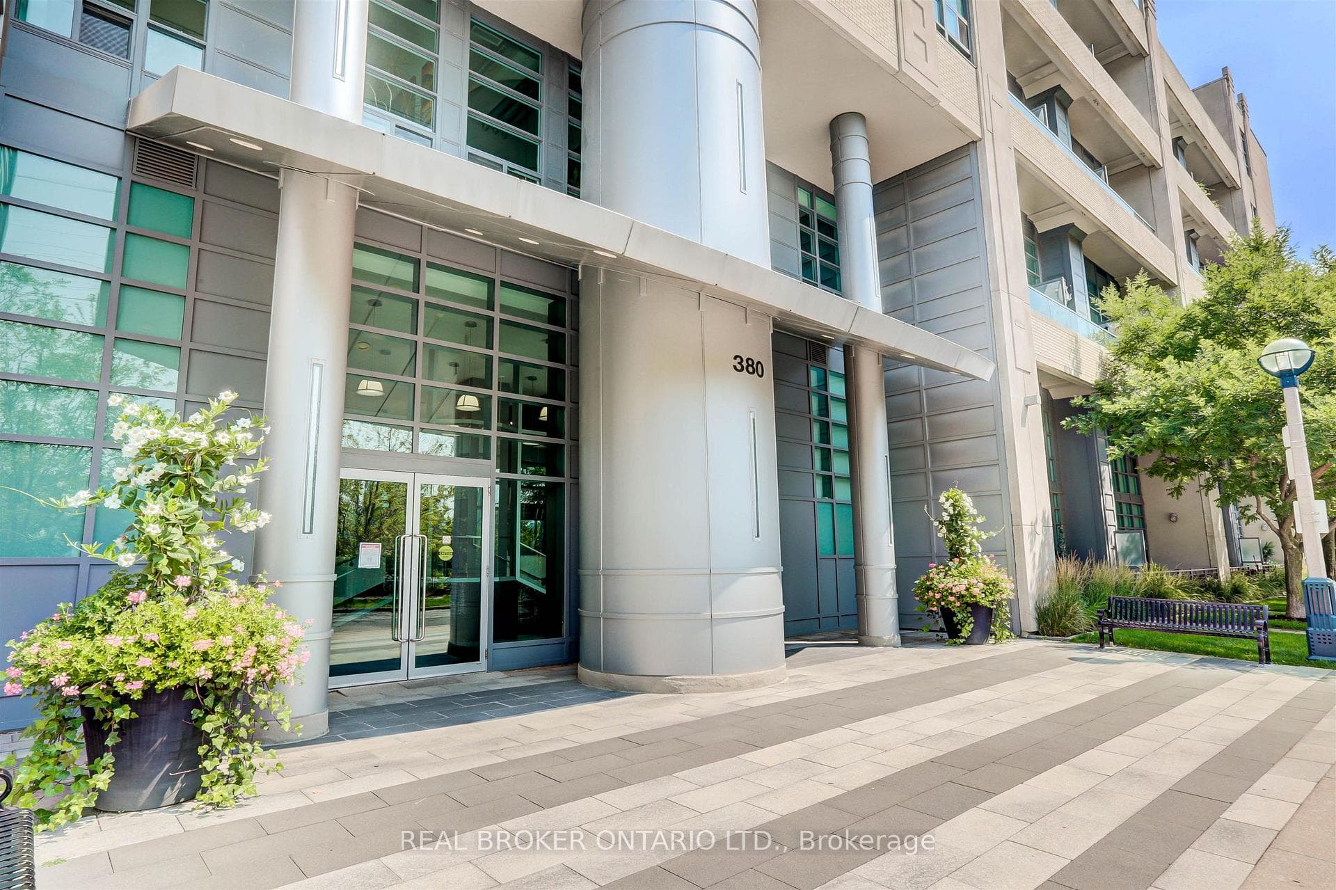 380 Macpherson Avenue Unit 209 - Condo photo 46 of 49 in Annex / Yorkville / Summerhill, Ontario