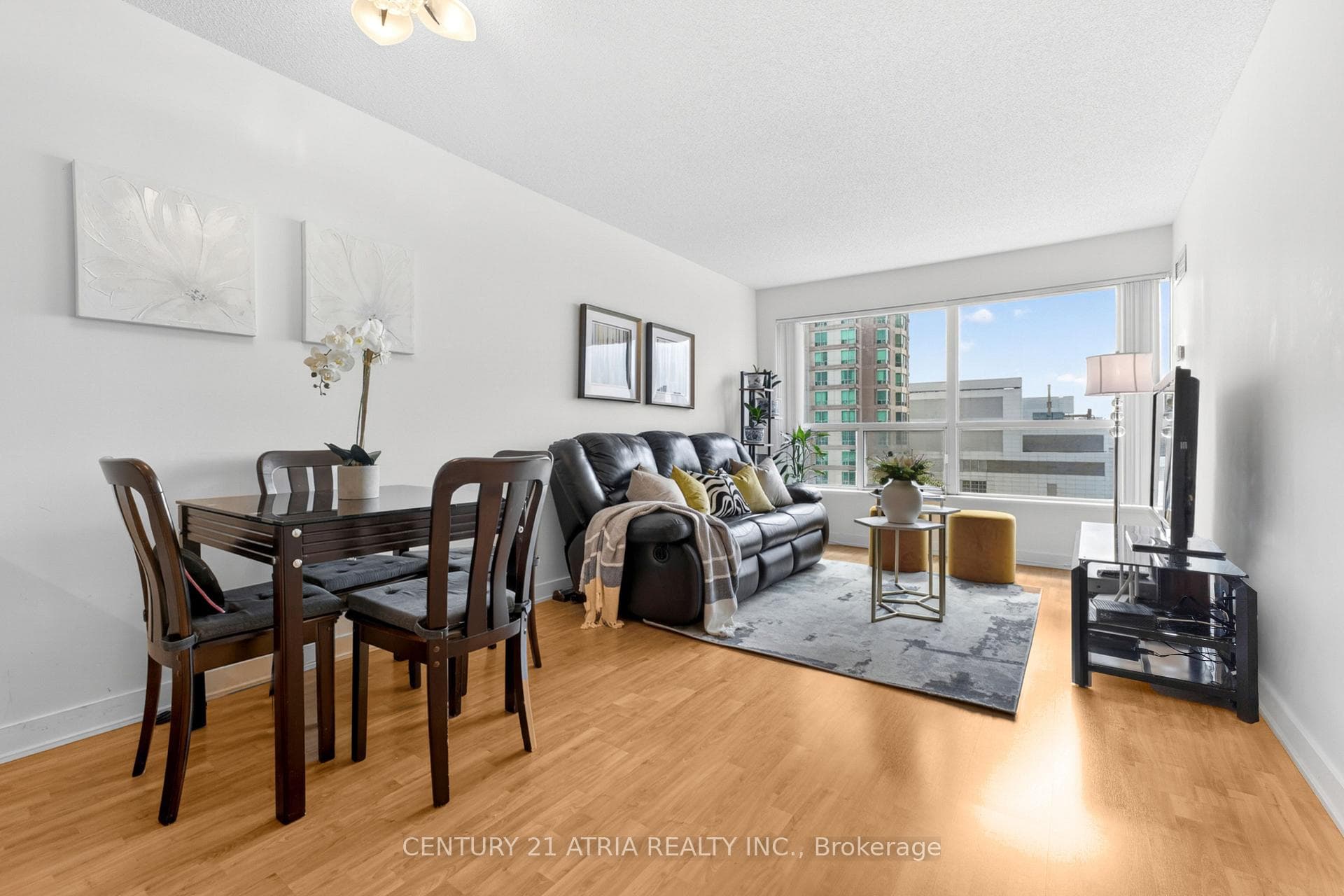 38 Lee Centre Drive Unit 908 - Condo photo 3 of 20 in Scarborough (West Hill / Highland Creek), Ontario