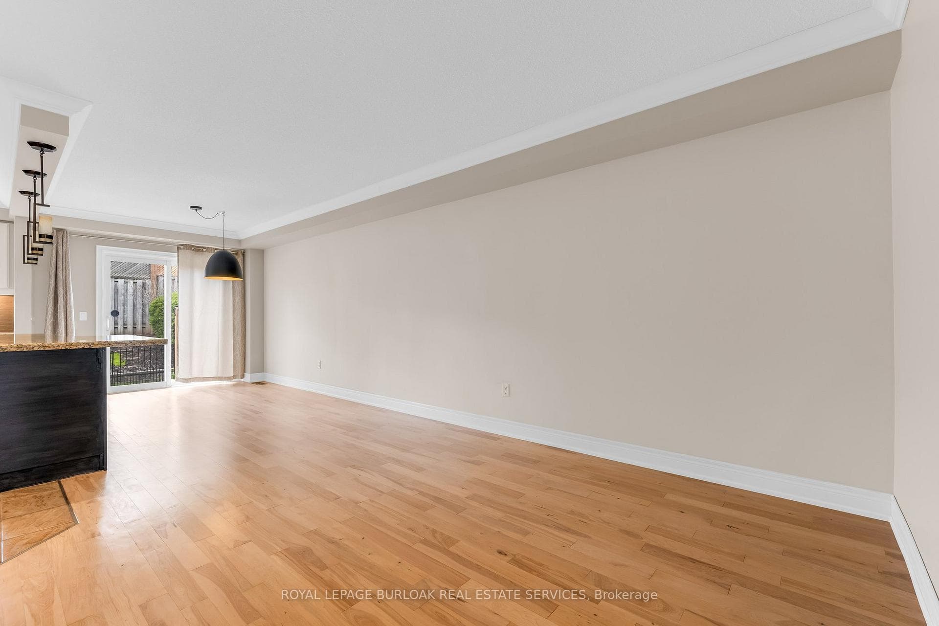 710 Spring Gardens Road Unit 20 - Condo photo 6 of 45 in Burlington, Ontario
