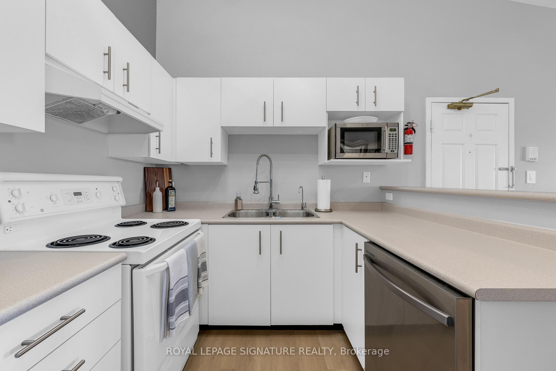 4005 Kilmer Drive Unit 410 - Condo photo 11 of 22 in Burlington, Ontario