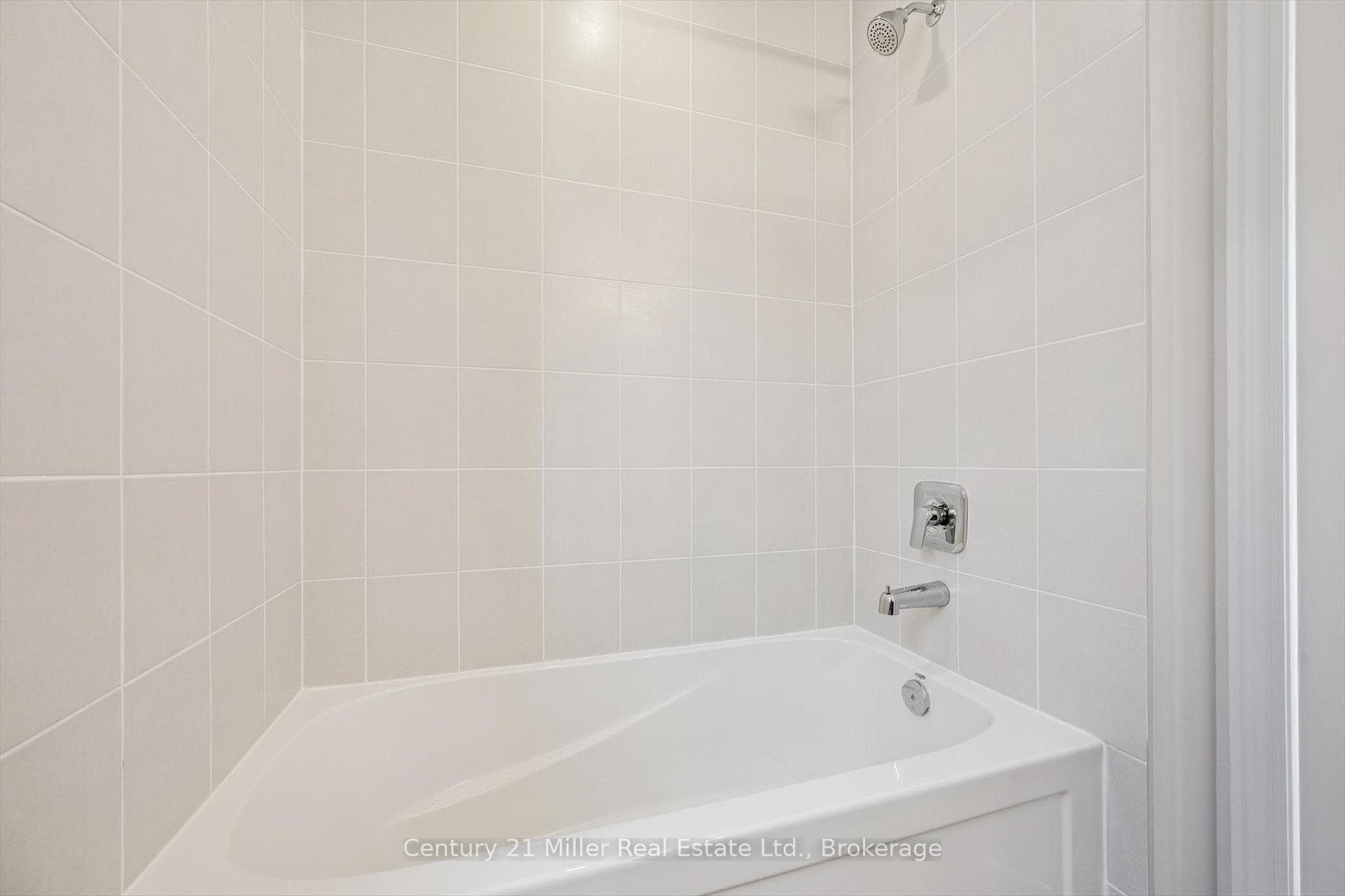 3199 Sixth Line - Townhouse photo 24 of 38 in Oakville, Ontario