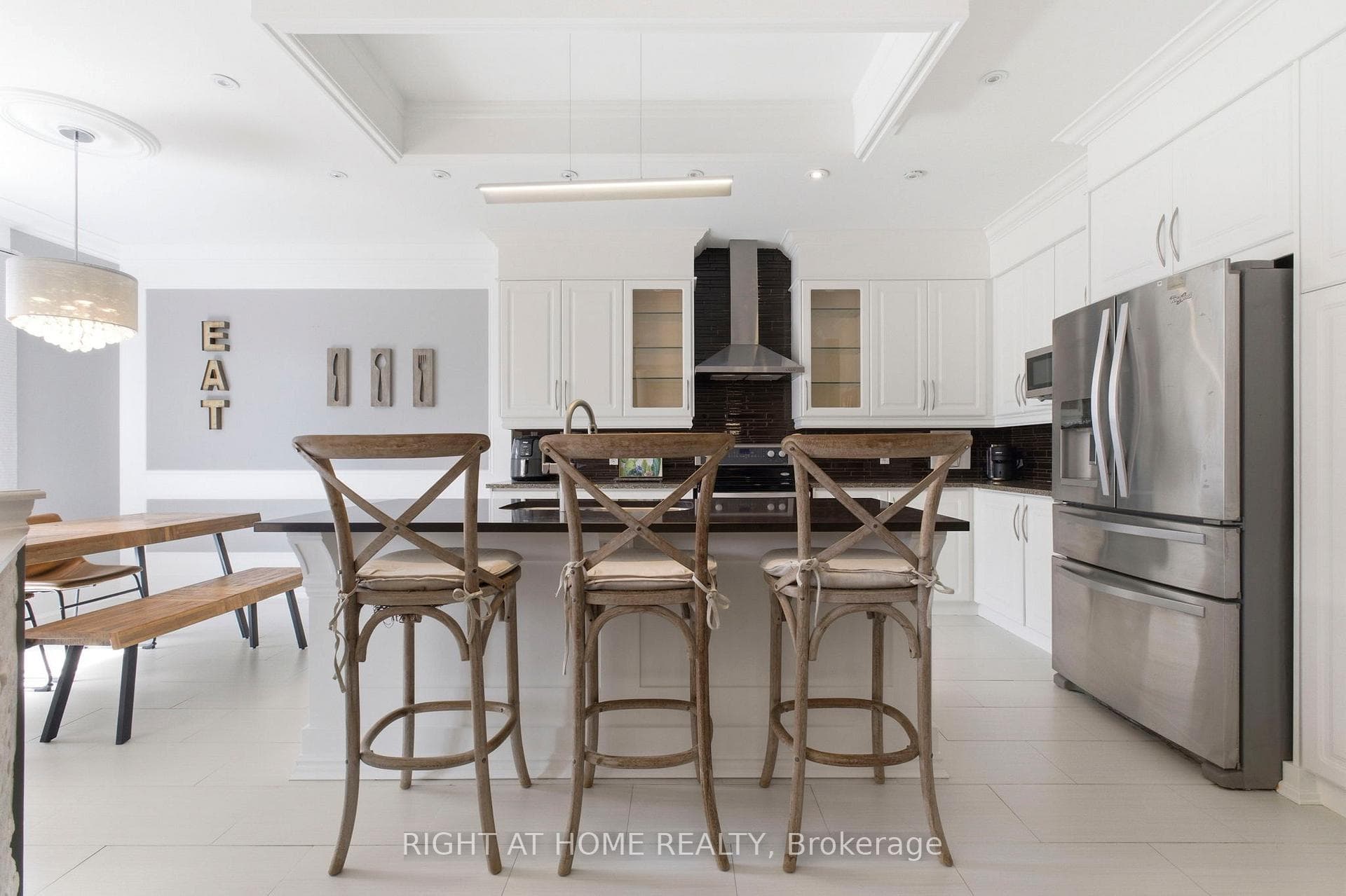 10 Learmont Avenue - Detached photo 13 of 34 in Caledon, Ontario