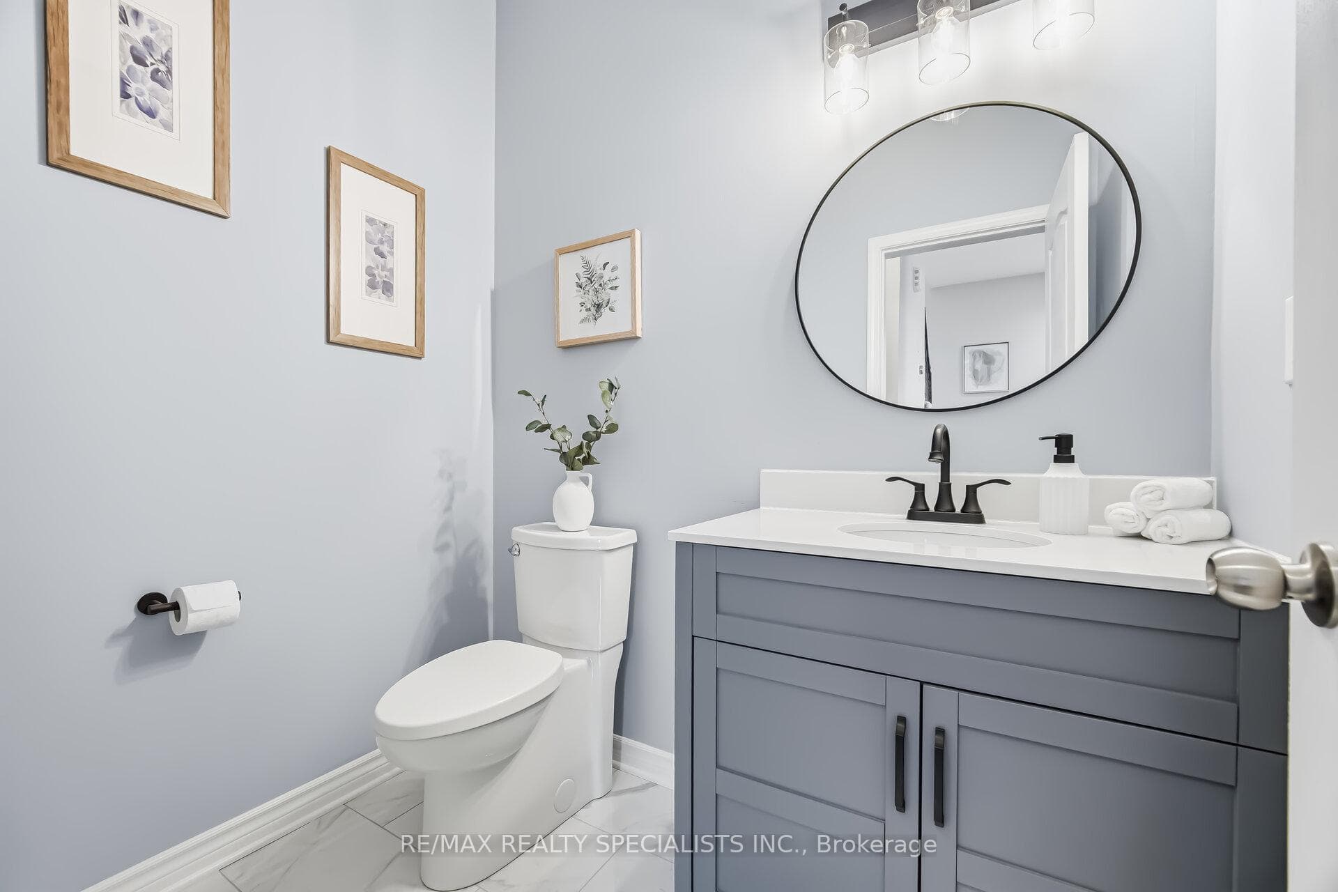 33 Birchfield Crescent - Townhouse photo 12 of 16 in Caledon, Ontario