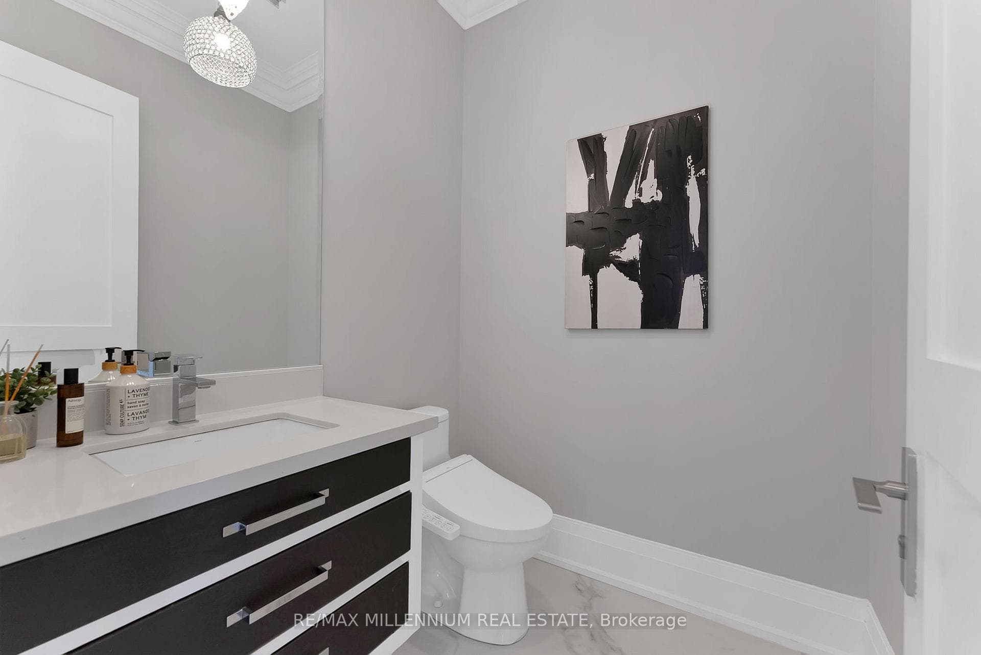 162 Oliver Place - Detached photo 9 of 50 in Oakville, Ontario
